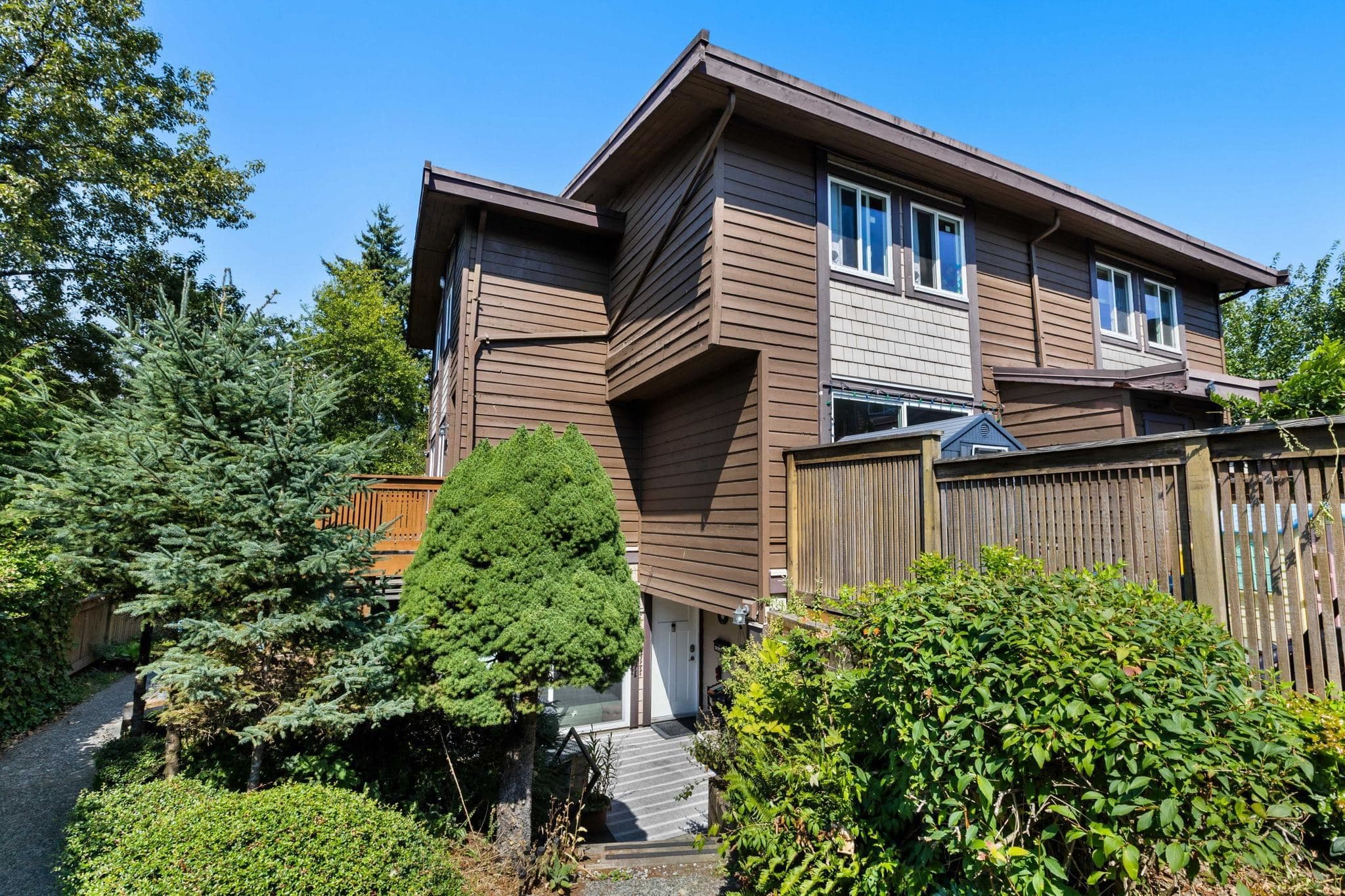 2 - 302 Highland Way, Port Moody, V3H 3V7 — photo 1