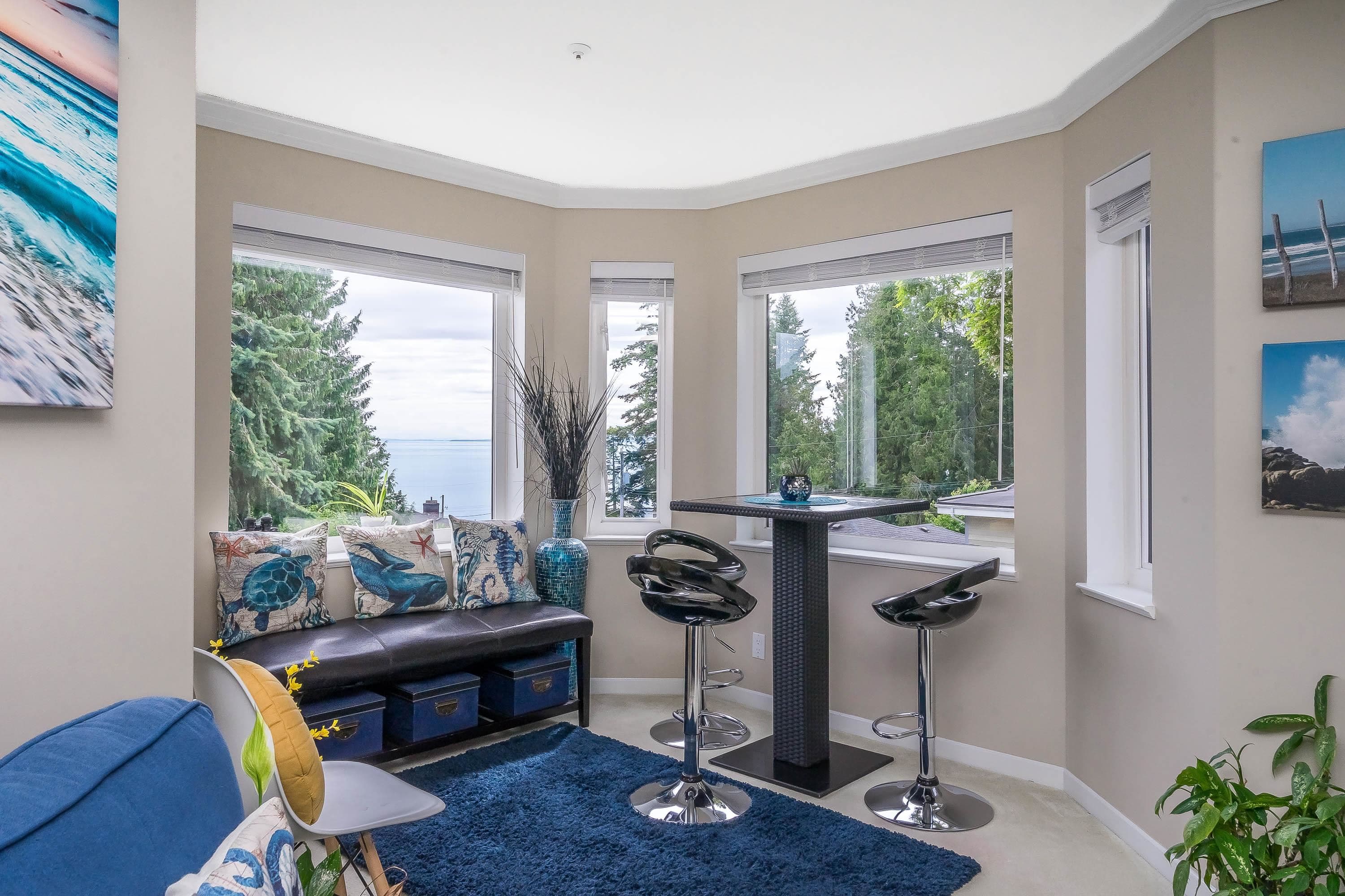 201 - 14934 Thrift Avenue, White Rock, V4B 2J9 — photo 3