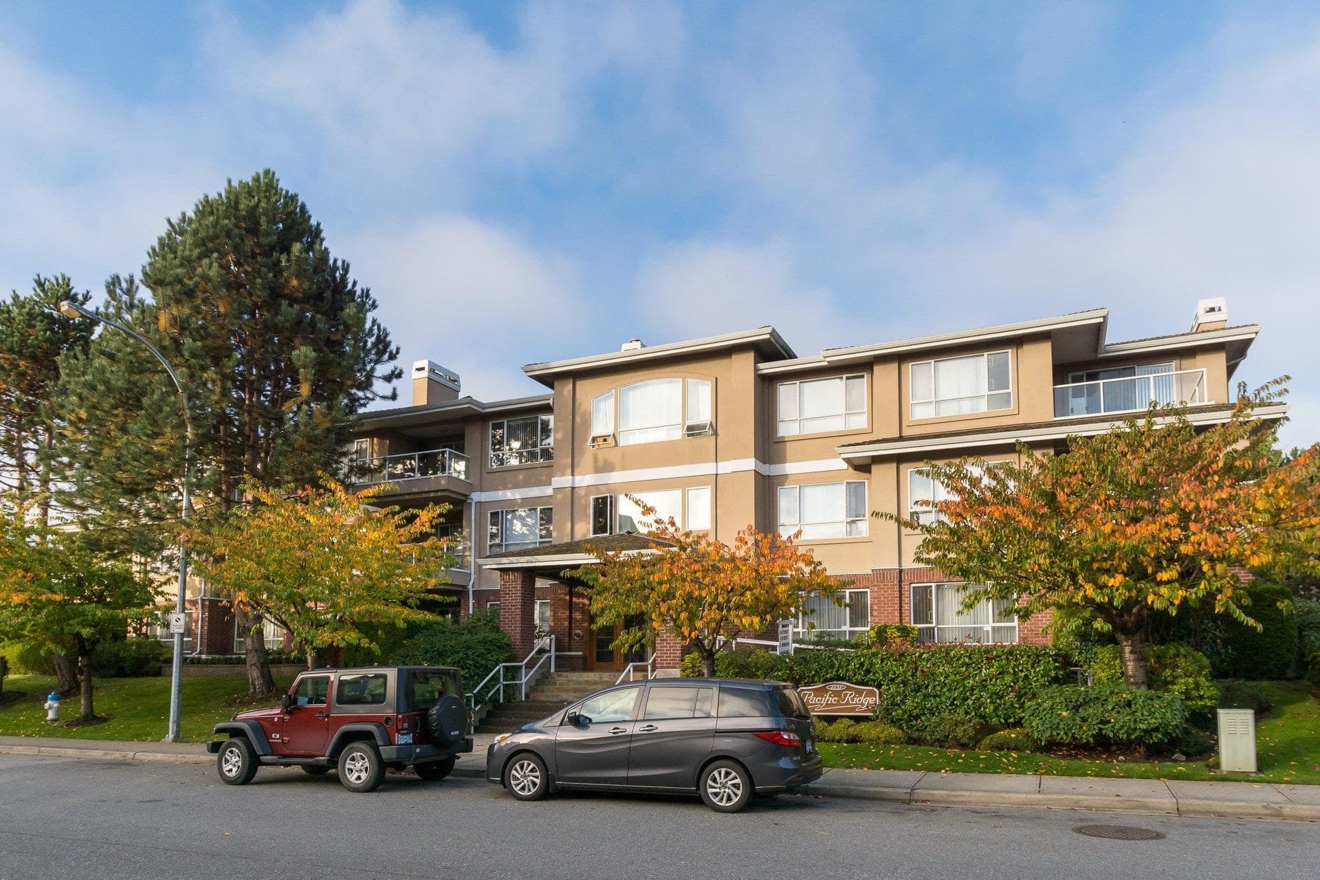 202 - 1131 55 Street, Delta, V4M 3J9 — photo 2