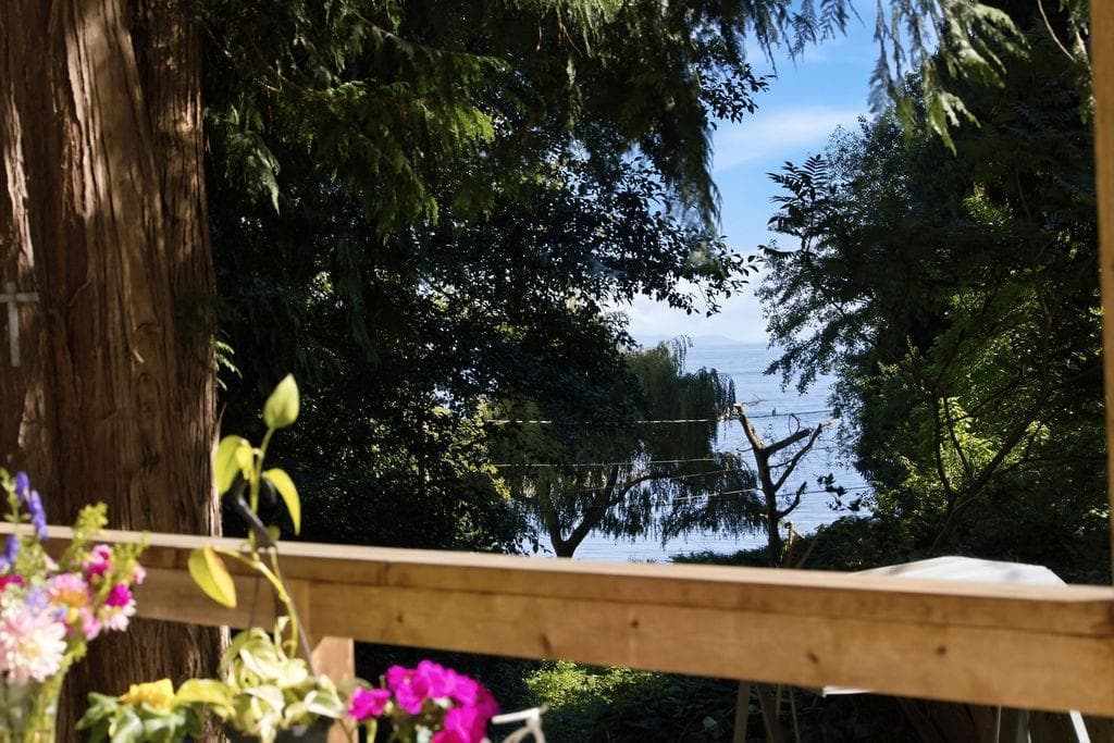 3131 Beach Avenue, Roberts Creek, V0N 2W2 — photo 4