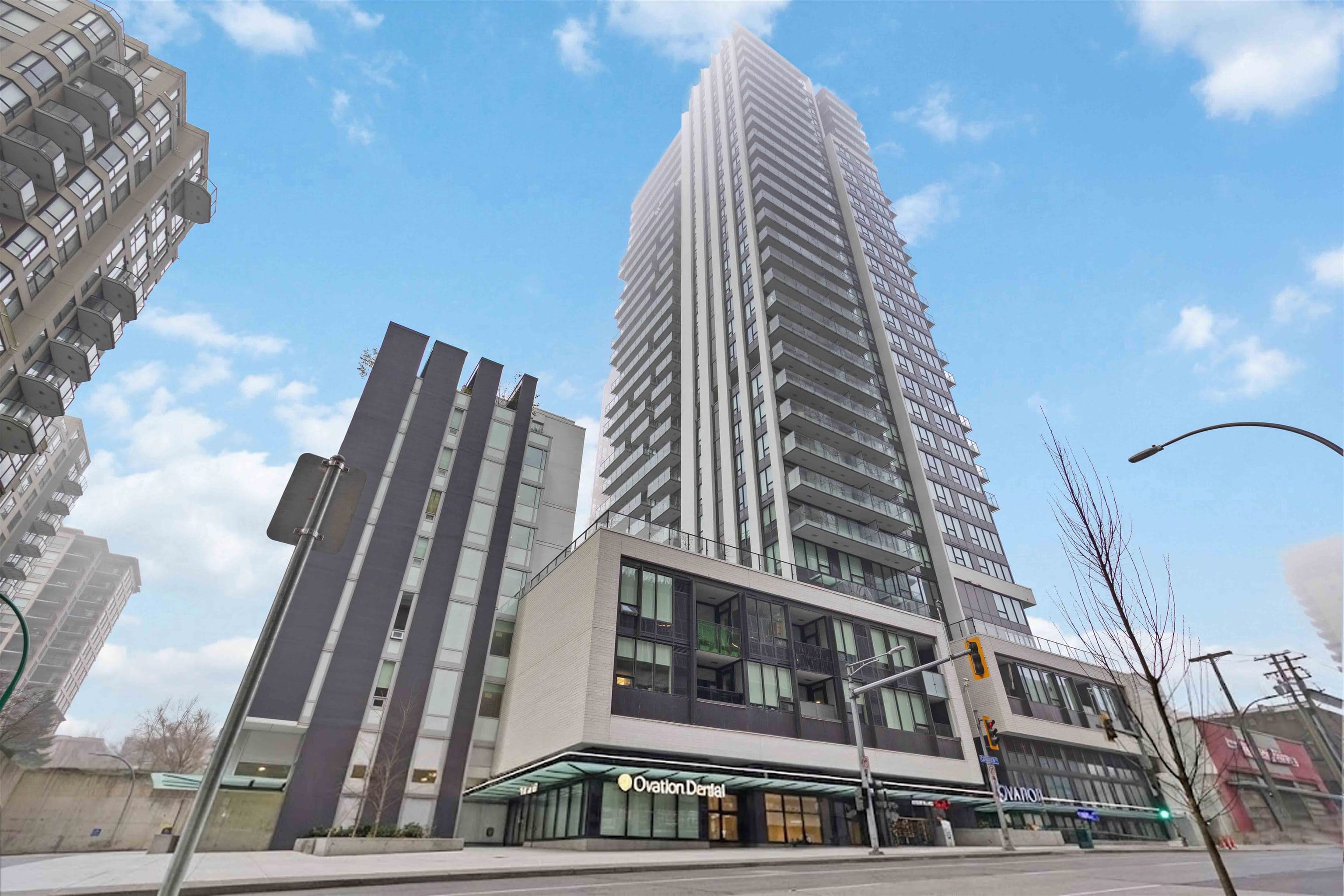 2402 - 823 Carnarvon Street, New Westminster, V3M 0N5 — photo 1
