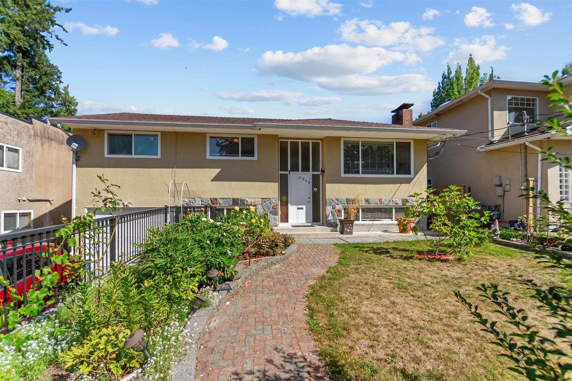 6949 Halifax Street, Burnaby