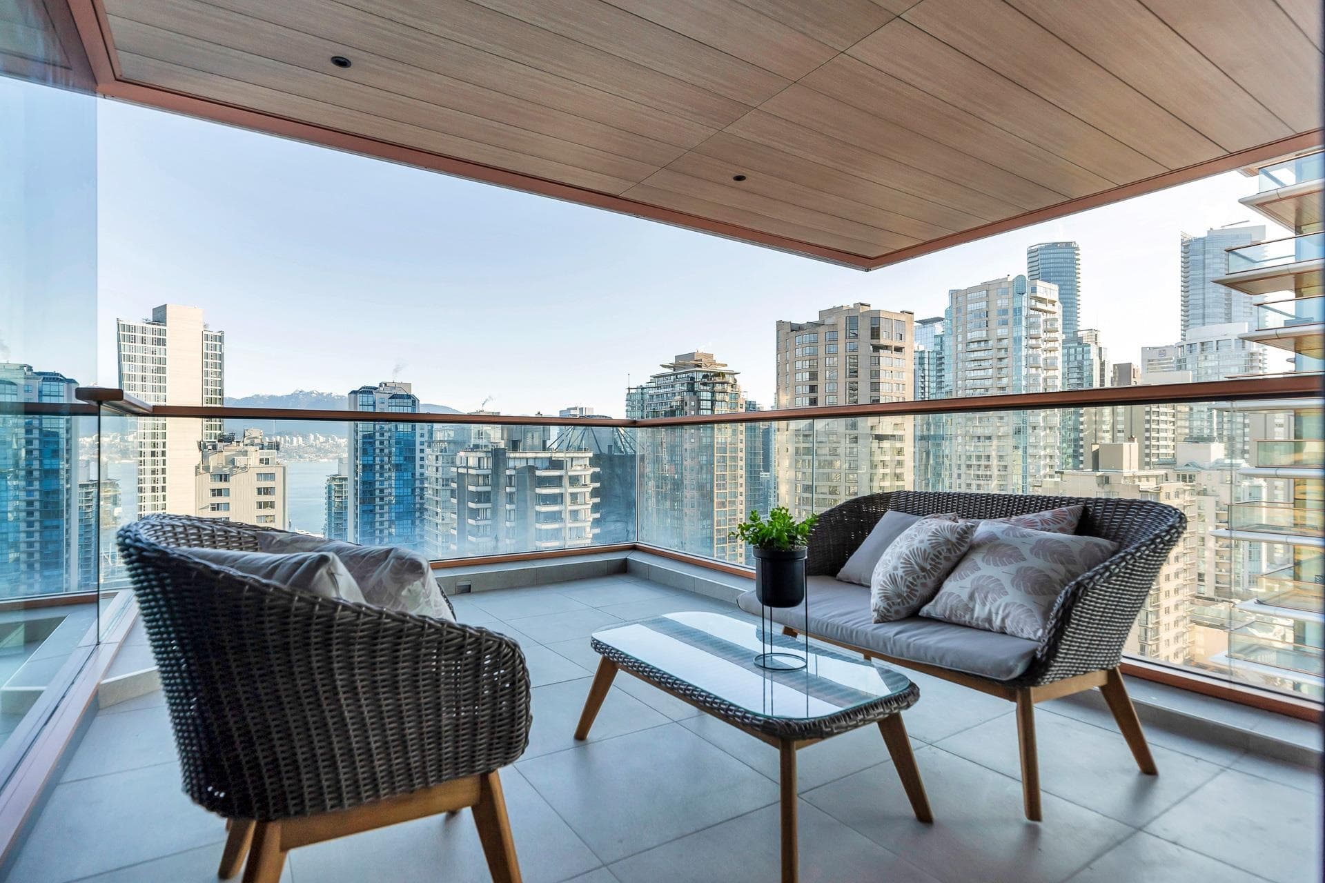 2303 - 1408 Robson Street, Vancouver, V6G 0E6 — photo 4