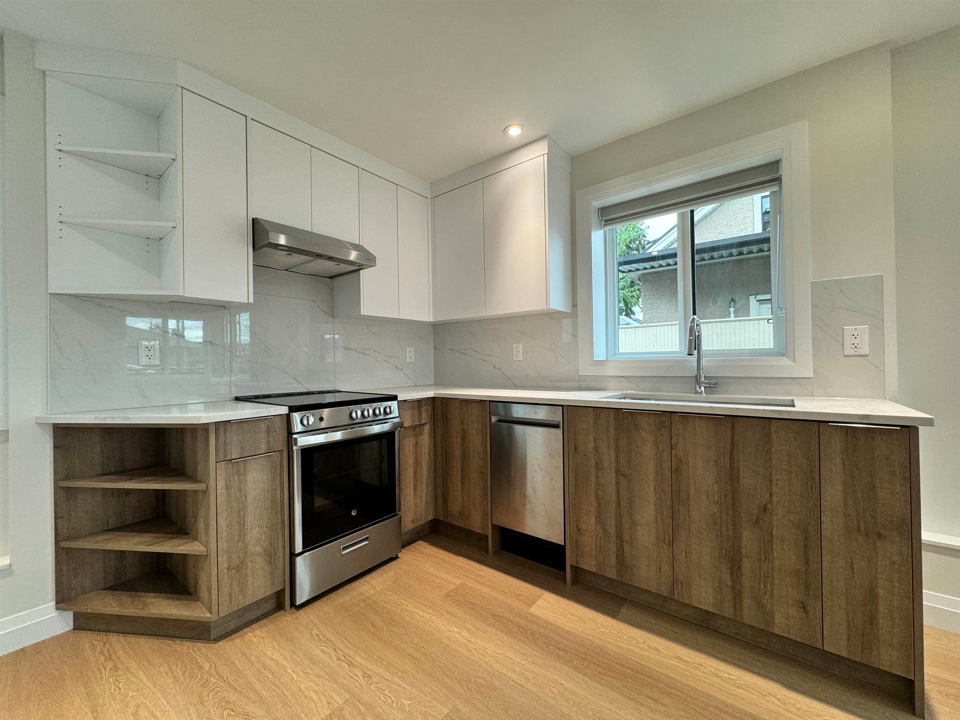 3830 Kootenay Street, Vancouver, V5R 0B5 — photo 5