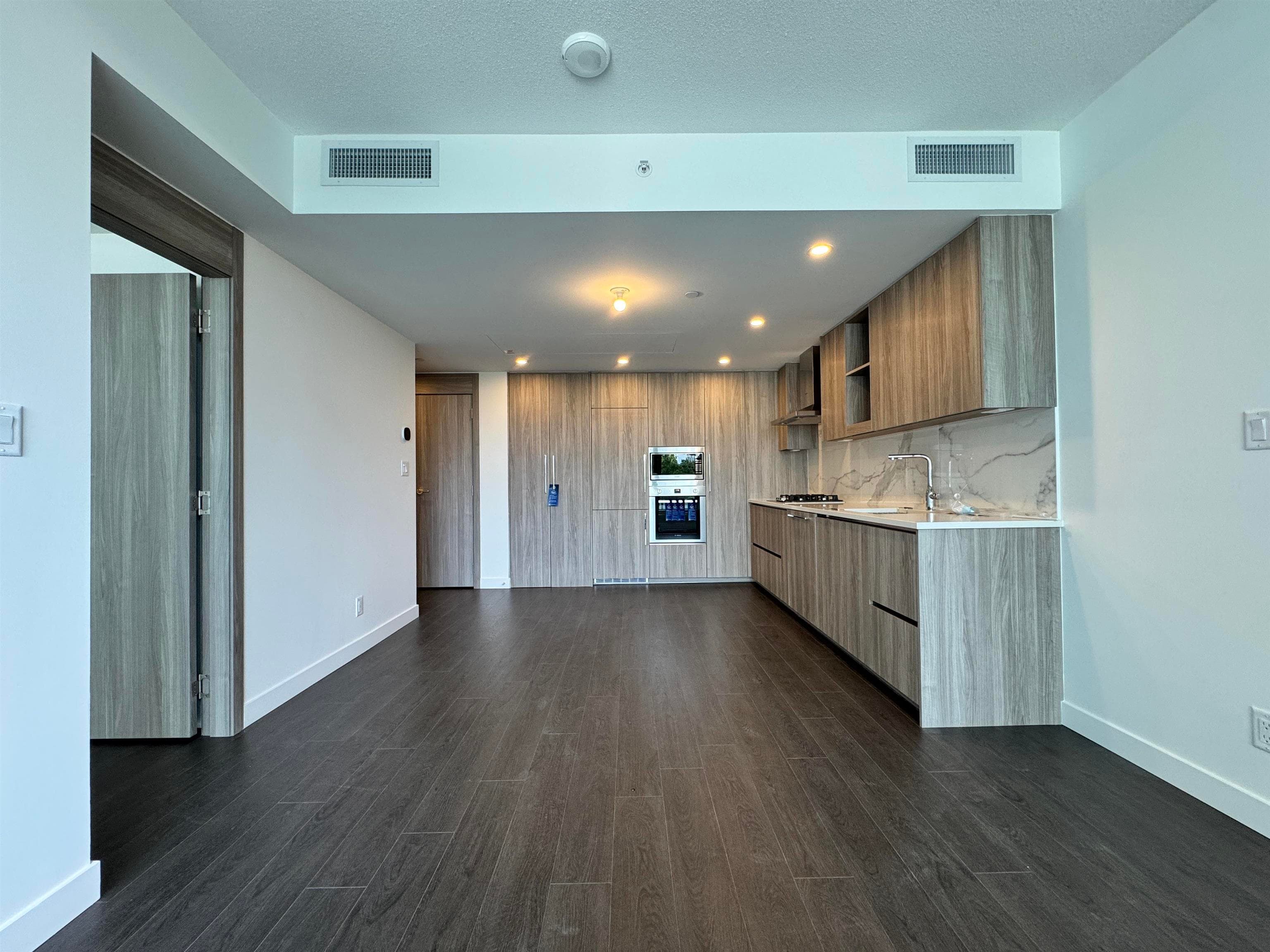 701 - 13768 100 Avenue, Surrey