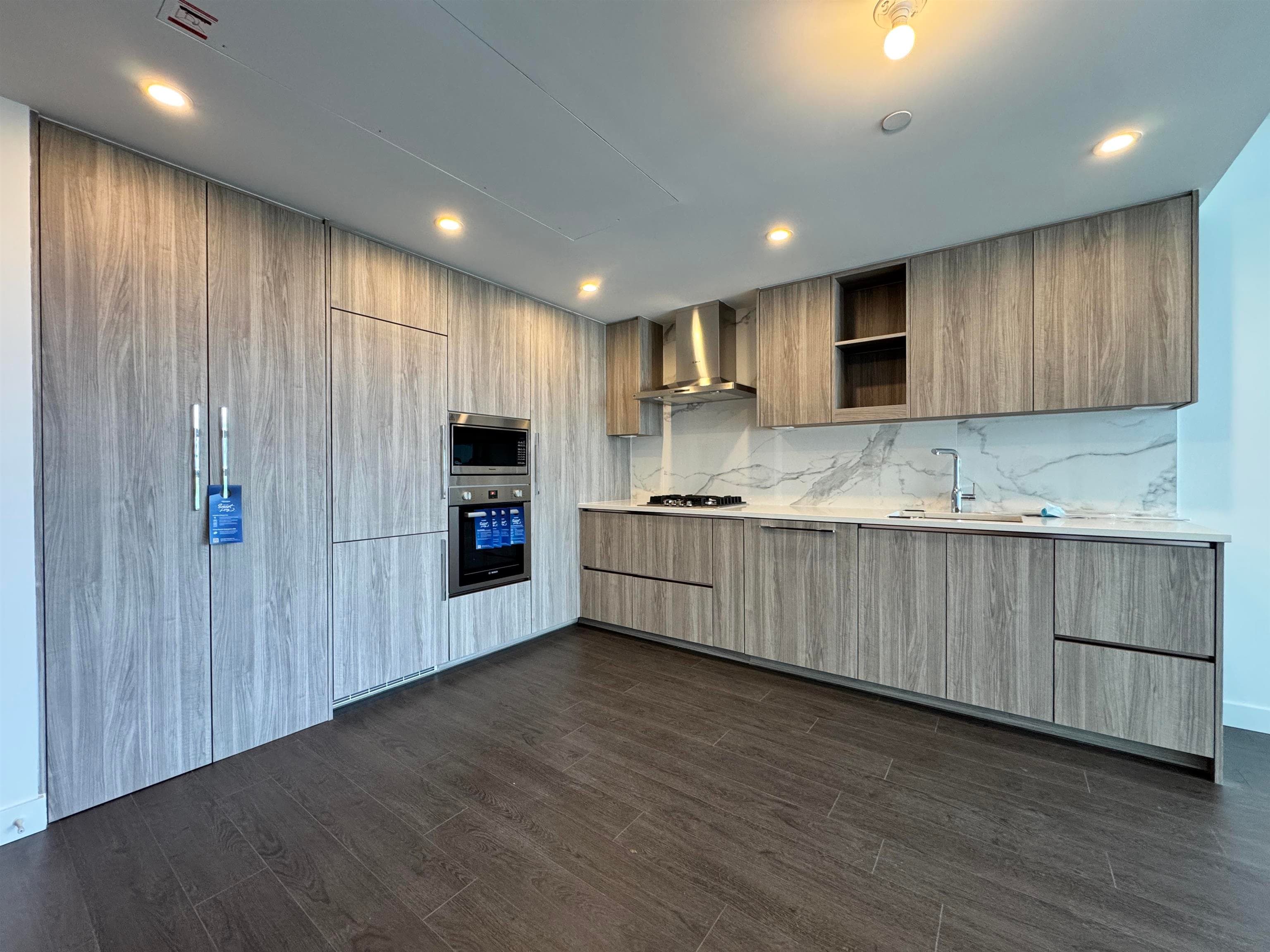 701 - 13768 100 Avenue, Surrey, V3T 0V2 — photo 4