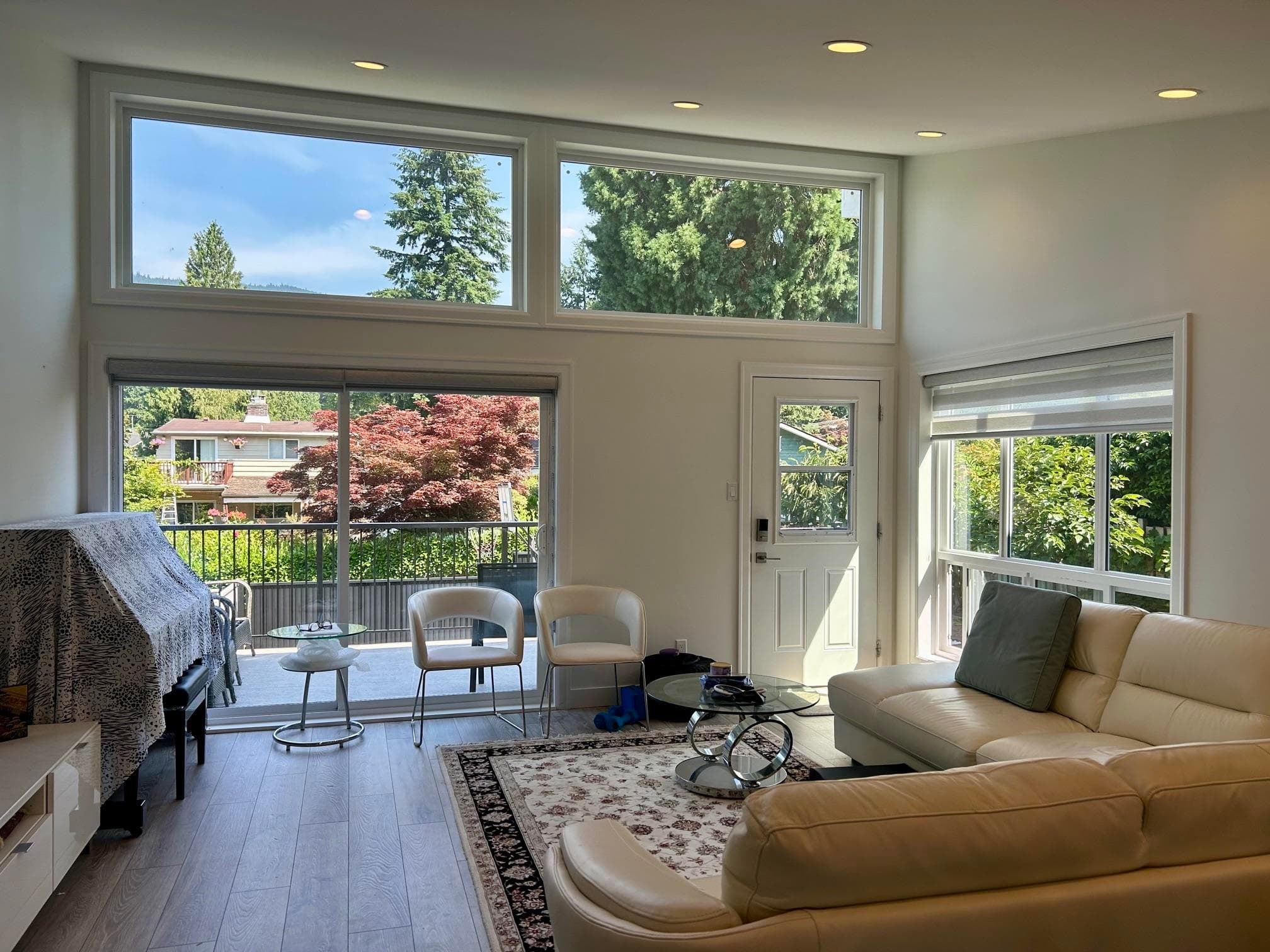 Upper - 1015 Jefferson Avenue, West Vancouver