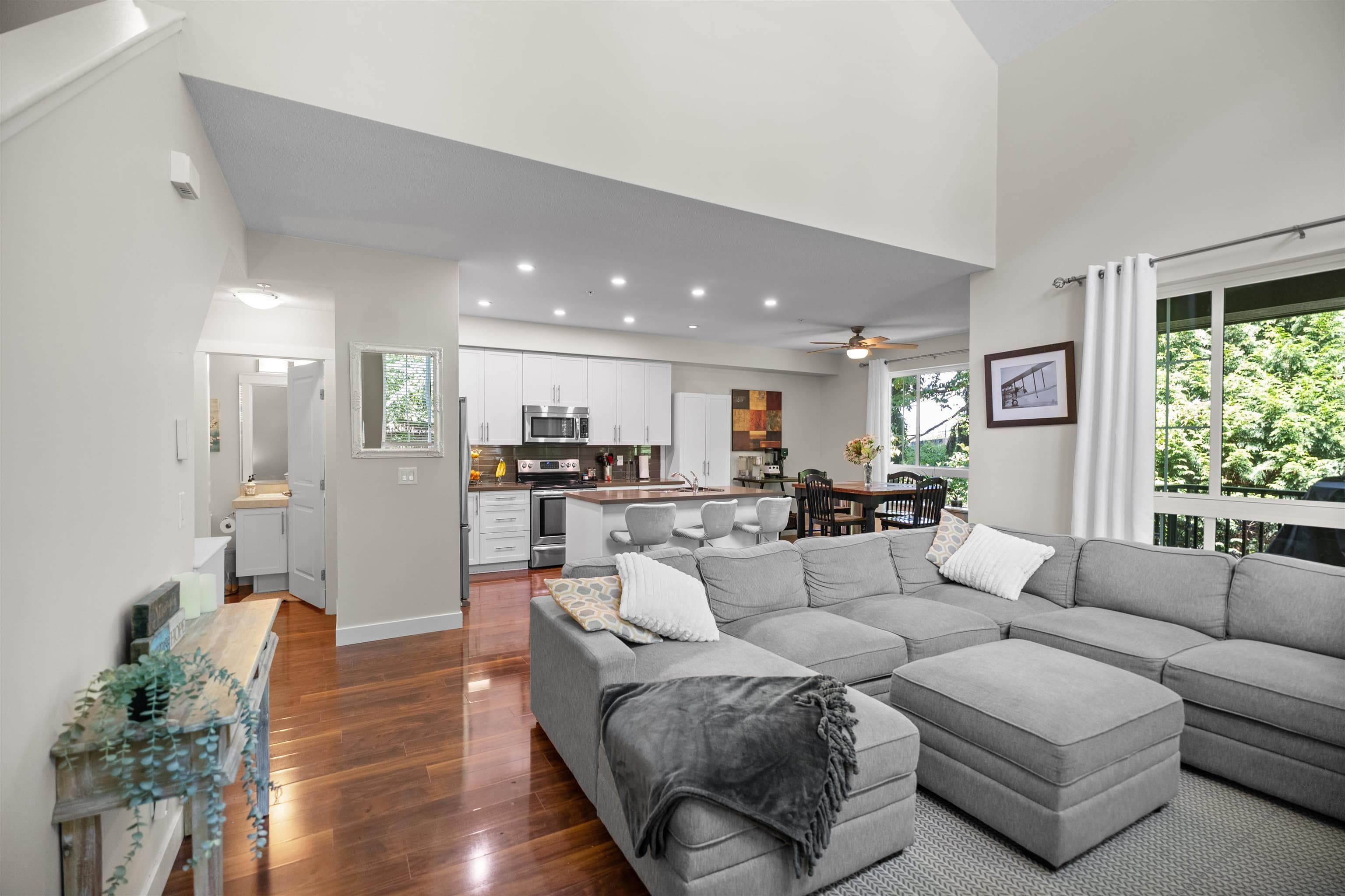24 - 21867 50 Avenue, Langley, V3A 3T2 — photo 2