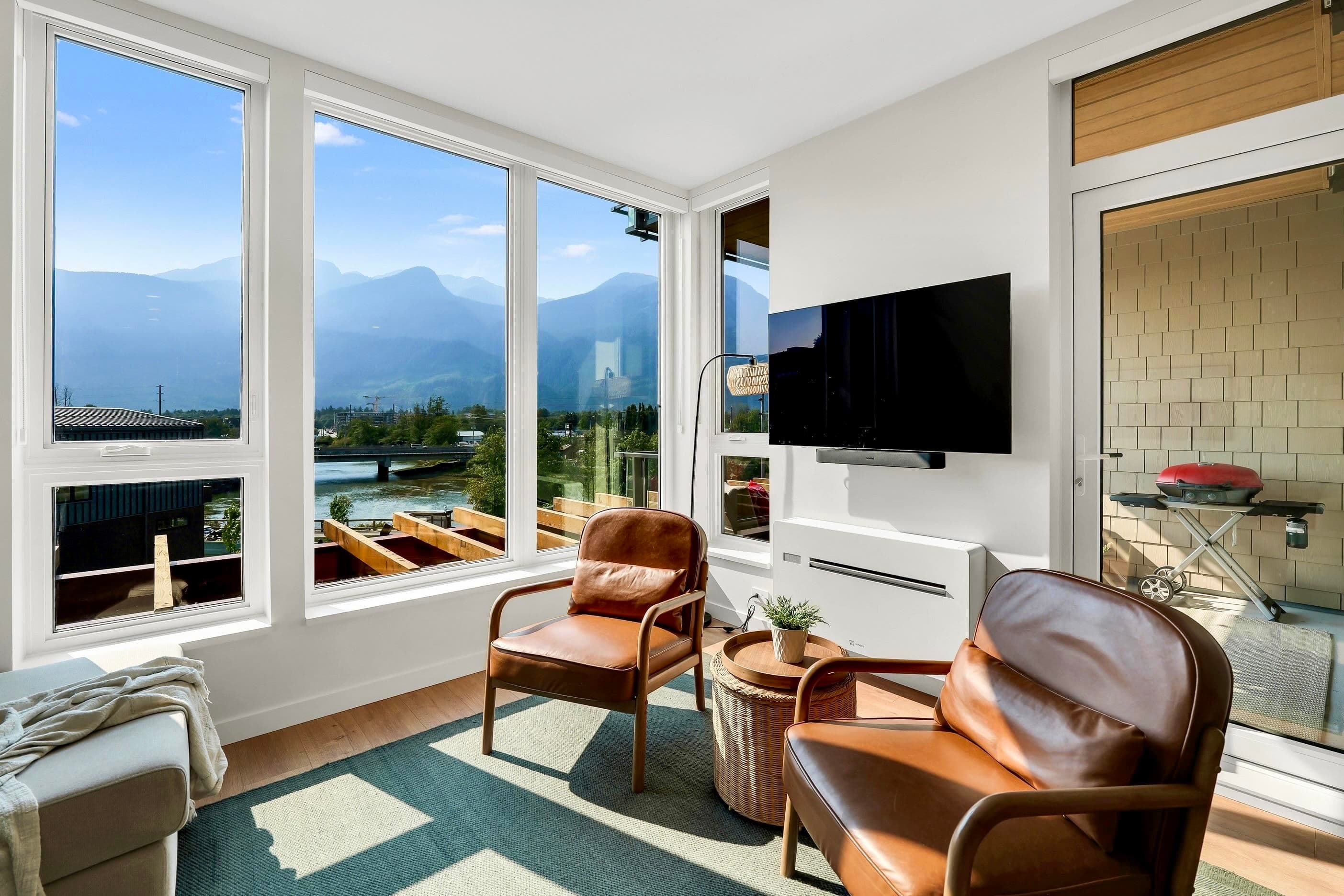 313 - 1506 Scott Crescent, Squamish, V8B 1G4 — photo 1