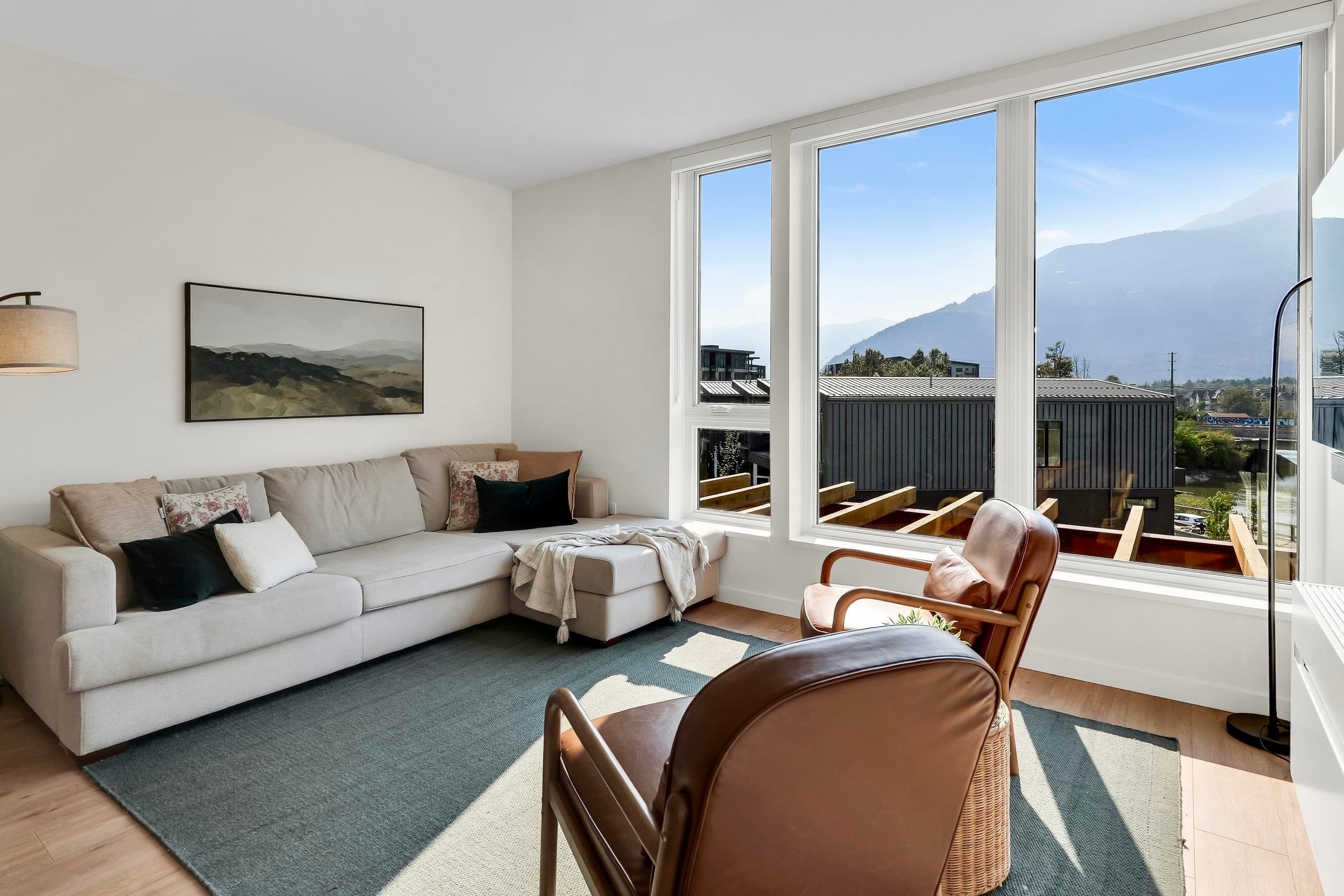 313 - 1506 Scott Crescent, Squamish, V8B 1G4 — photo 4