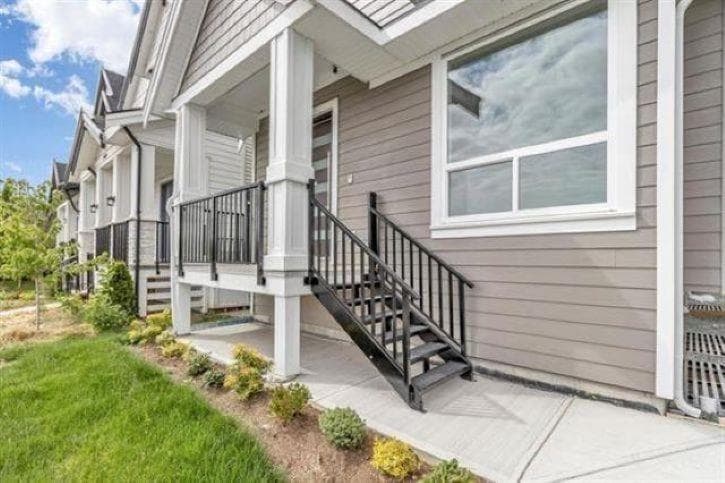 19415 70 Avenue, Surrey, V4N 1N2 — photo 4