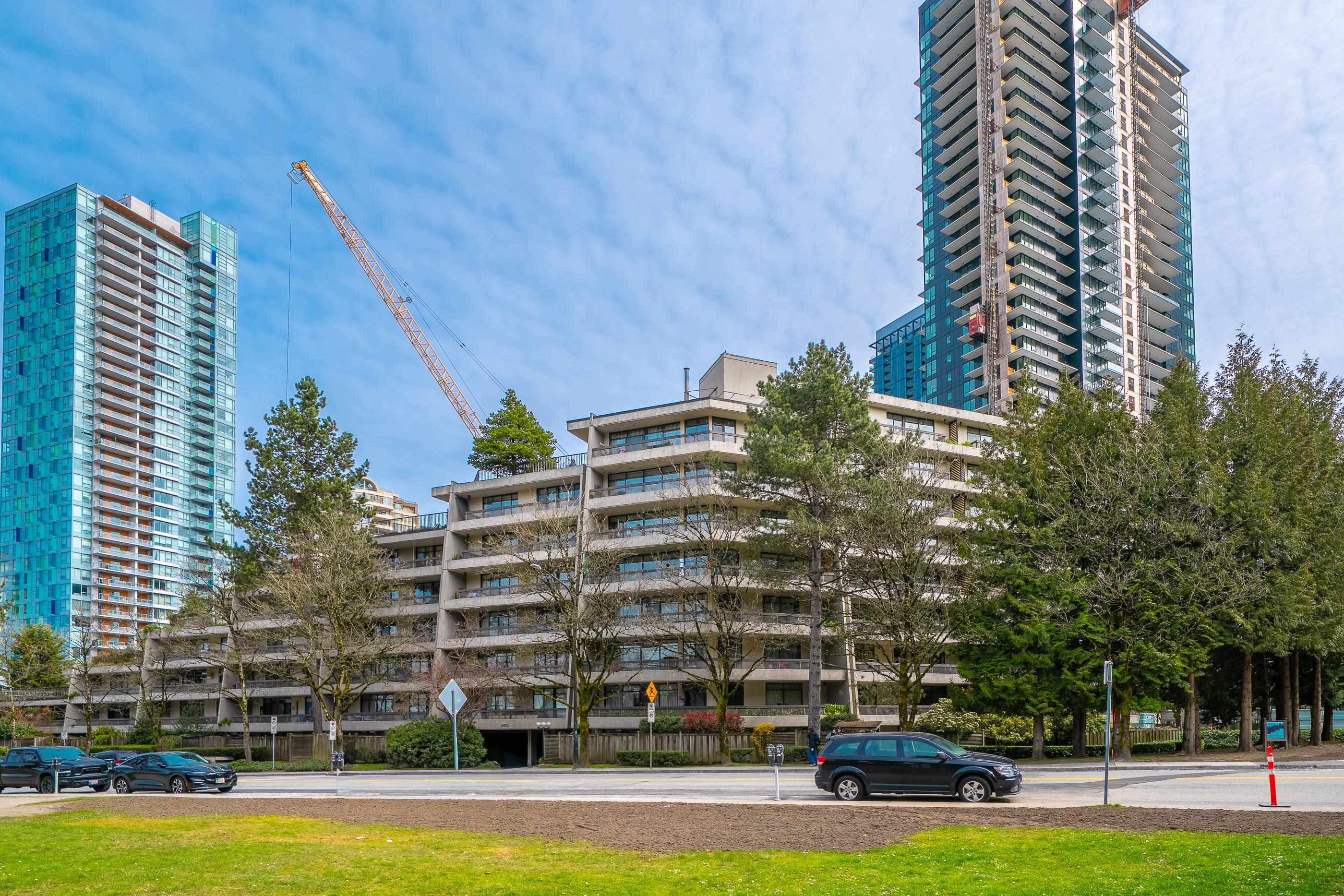 215 - 5932 Patterson Avenue, Burnaby, V5H 4B4 — photo 1