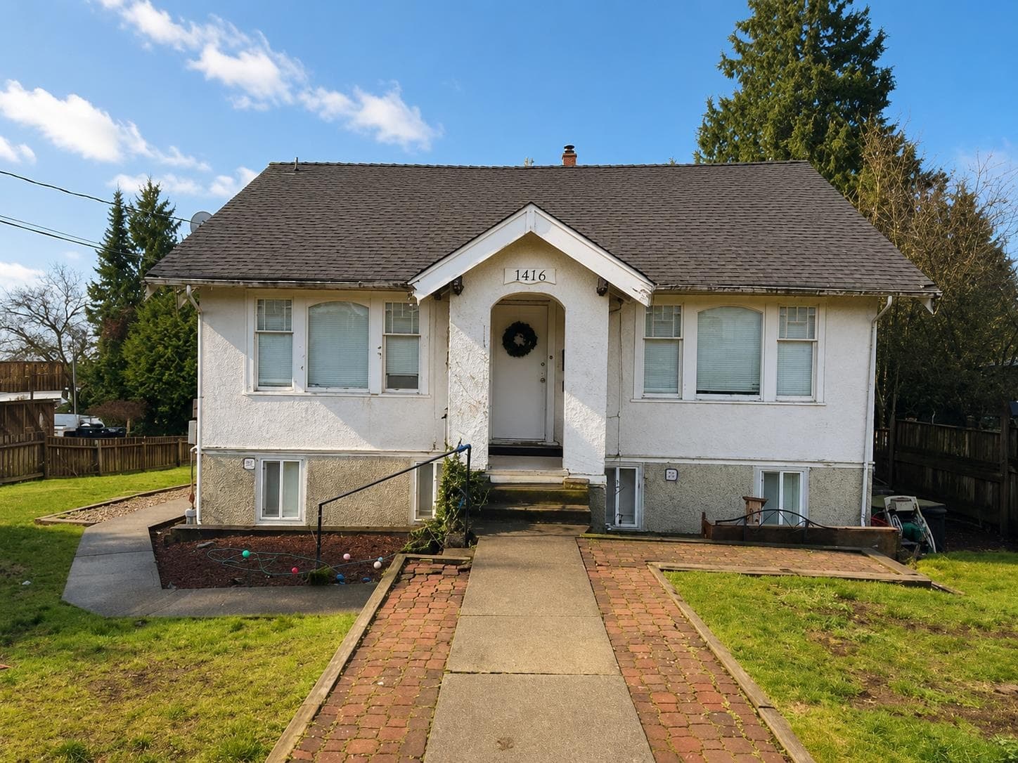 1416 Eighth Avenue, New Westminster
