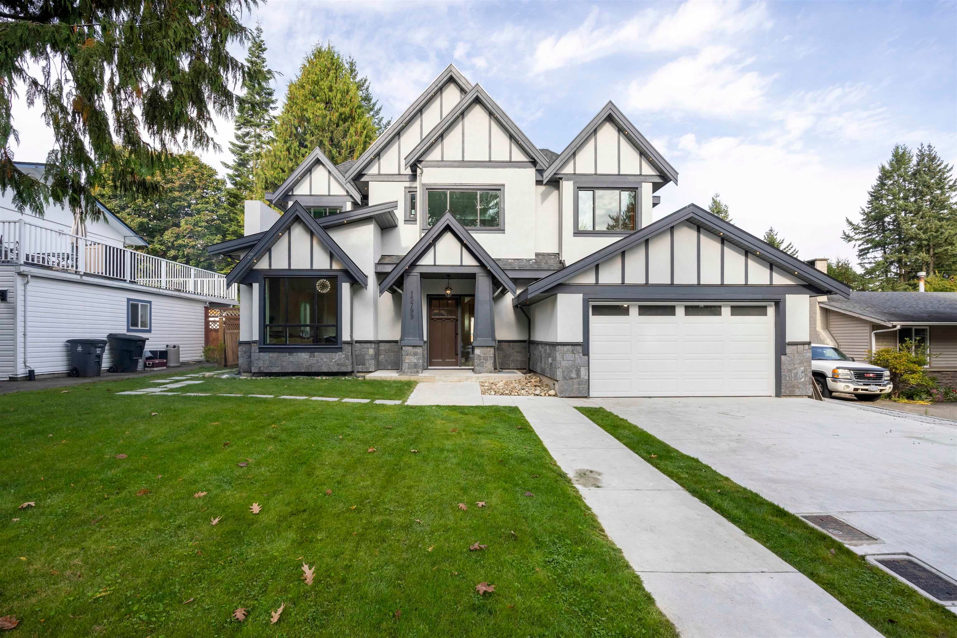 15799 Mcbeth Road, Surrey, V4A 1X9 — photo 1