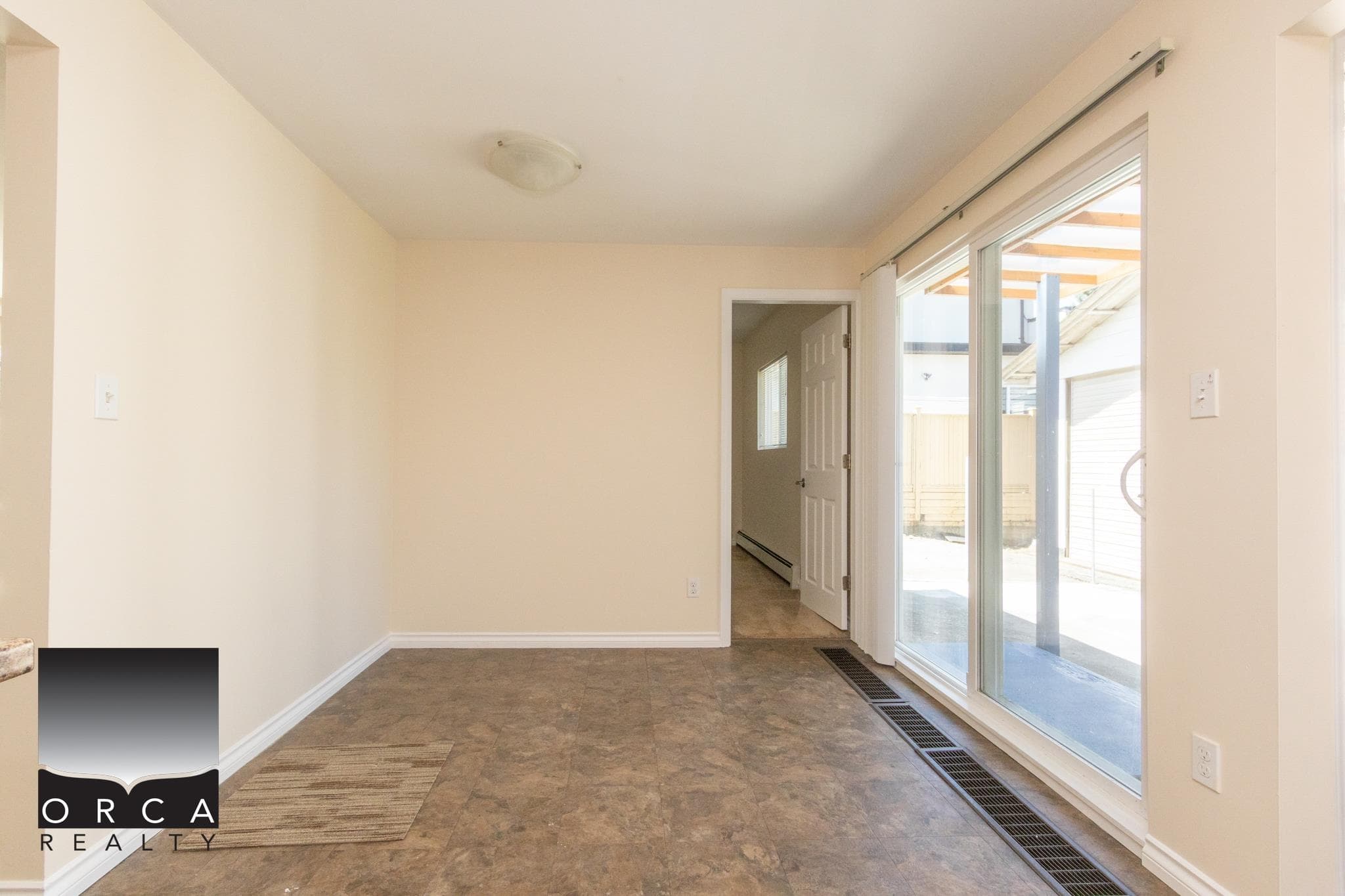 1294 - 107 107 Avenue, Surrey, V3T 2G1 — photo 5