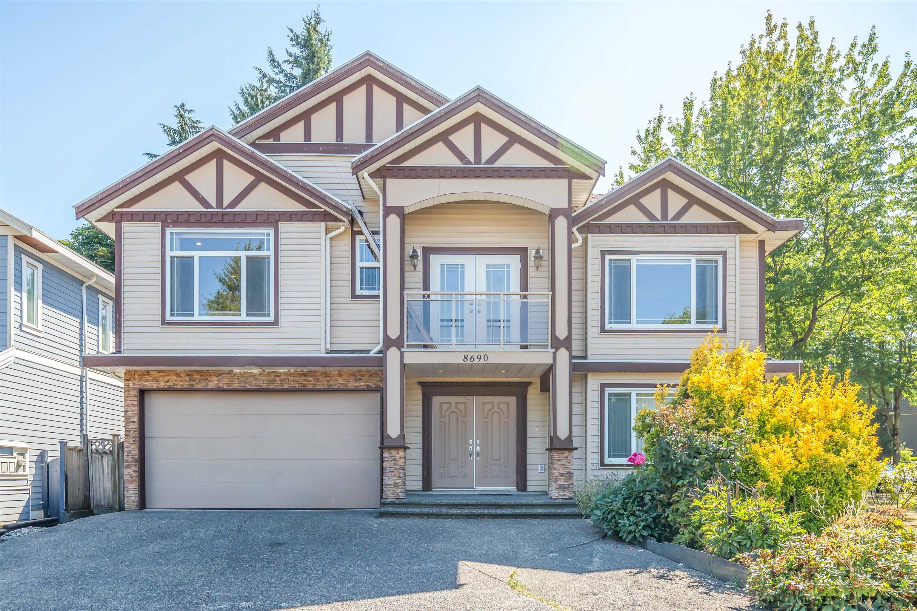 8690 E Tulsy Crescent, Surrey