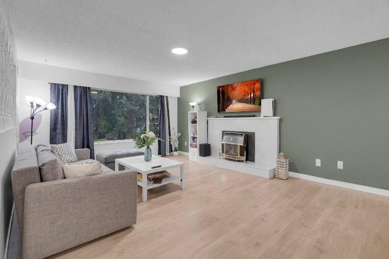 12110 Greenwell Street, Maple Ridge, V2X 7N1 — photo 2