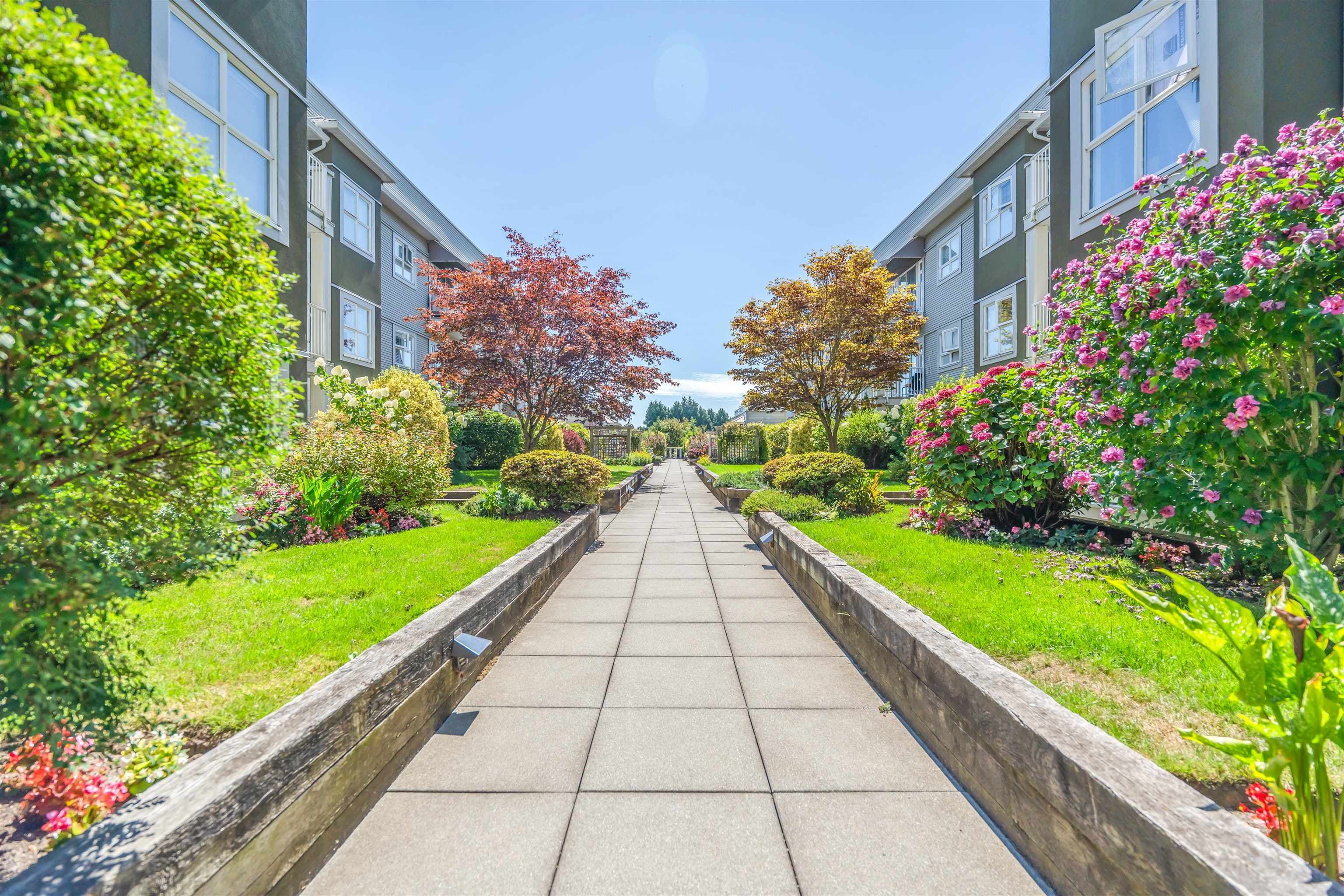 212 - 4738 53 Street, Delta, V4K 2Z1 — photo 1