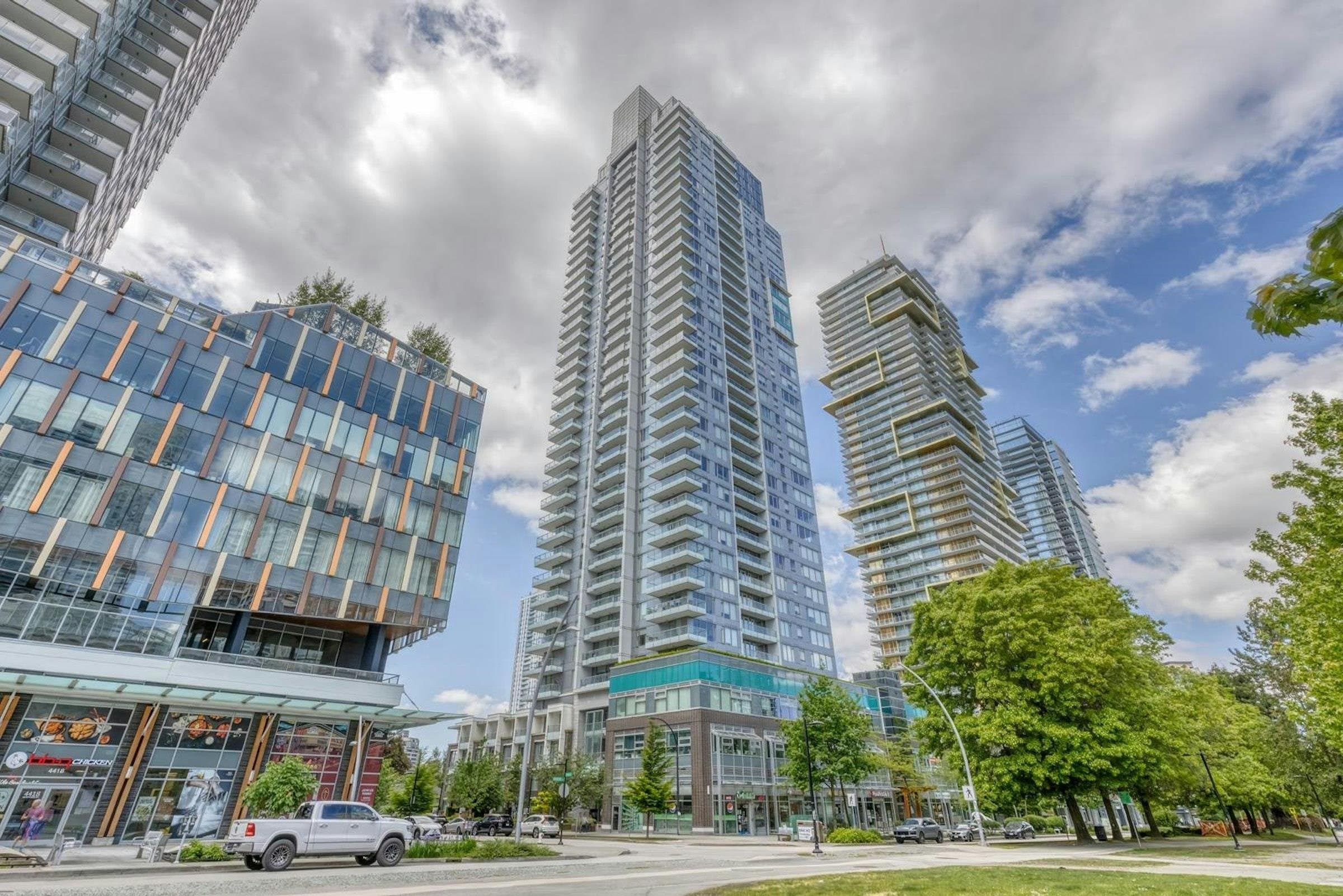 5001 - 6333 Silver, Burnaby