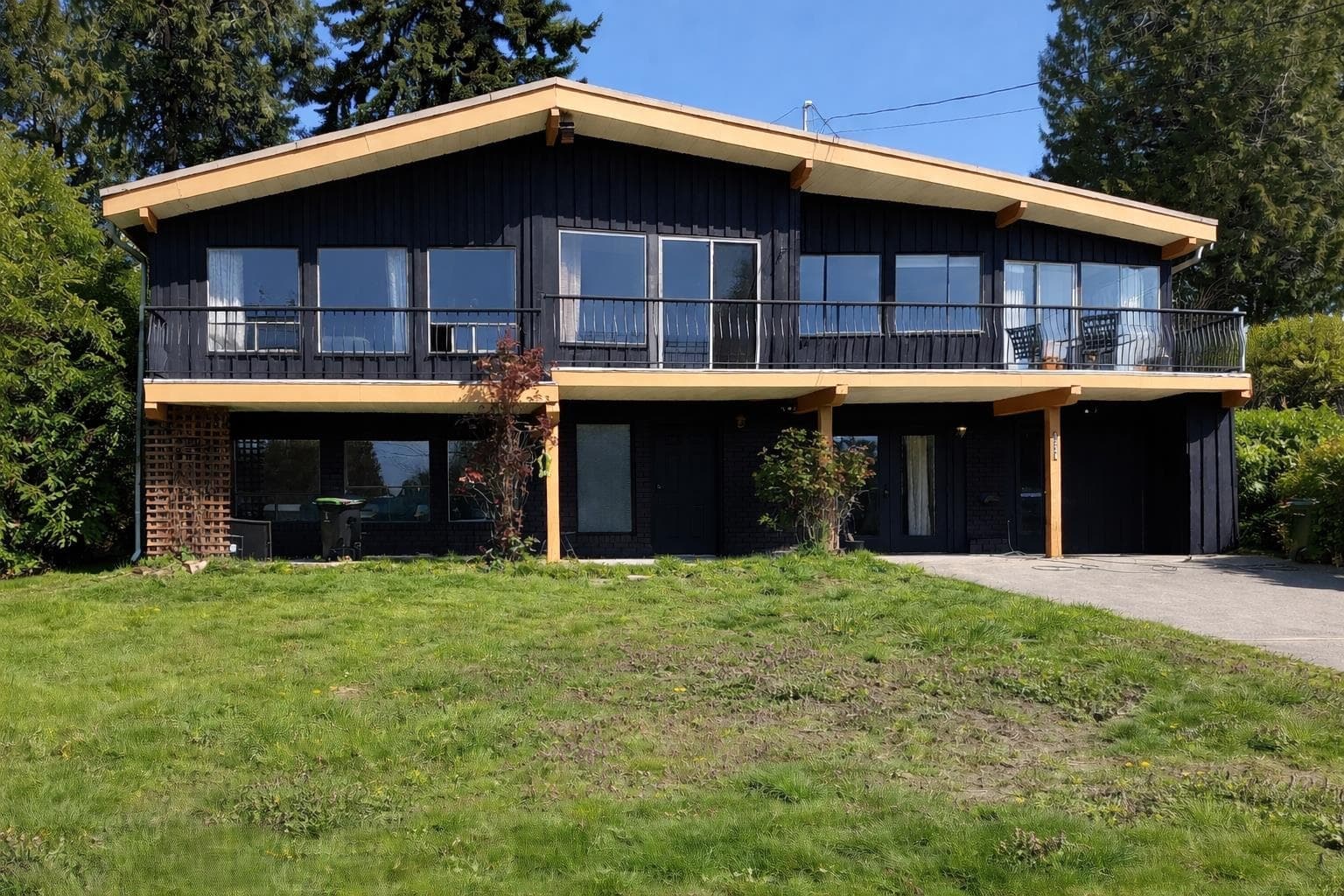 4934 Geer Road, Sechelt, V0N 3A2 — photo 2