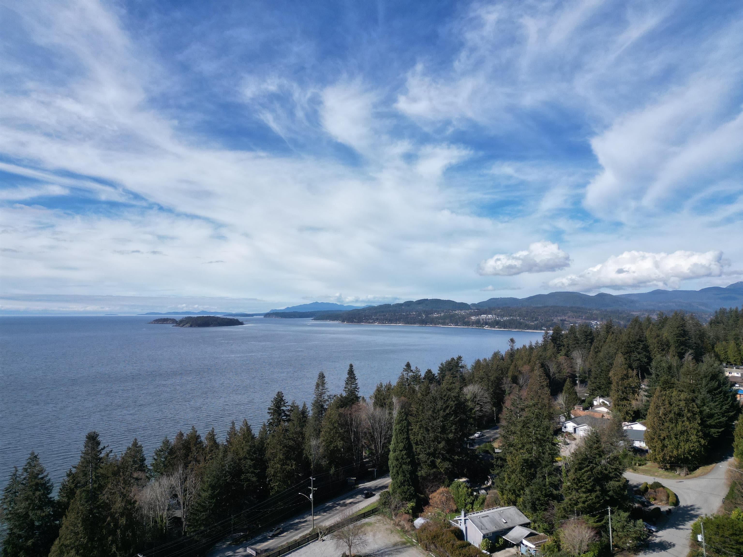 4934 Geer Road, Sechelt, V0N 3A2 — photo 3