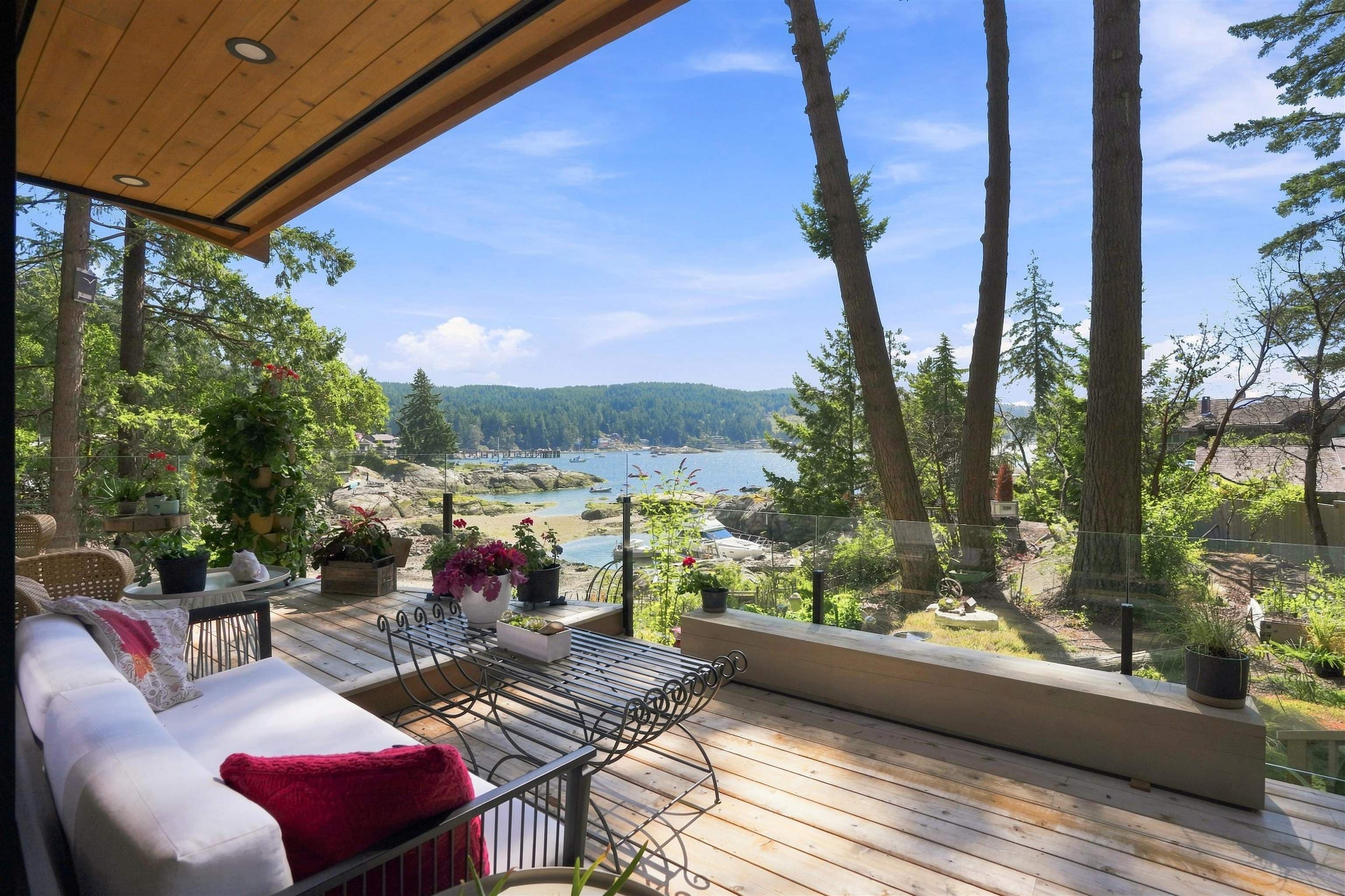 9219 Hydaway Road, Halfmoon Bay, V7Z 1B4 — photo 5
