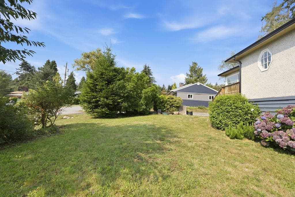 1022 Rosamund Road, Gibsons, V0N 1V3 — photo 2