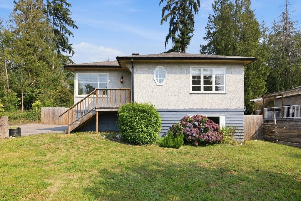 1022 Rosamund Road, Gibsons