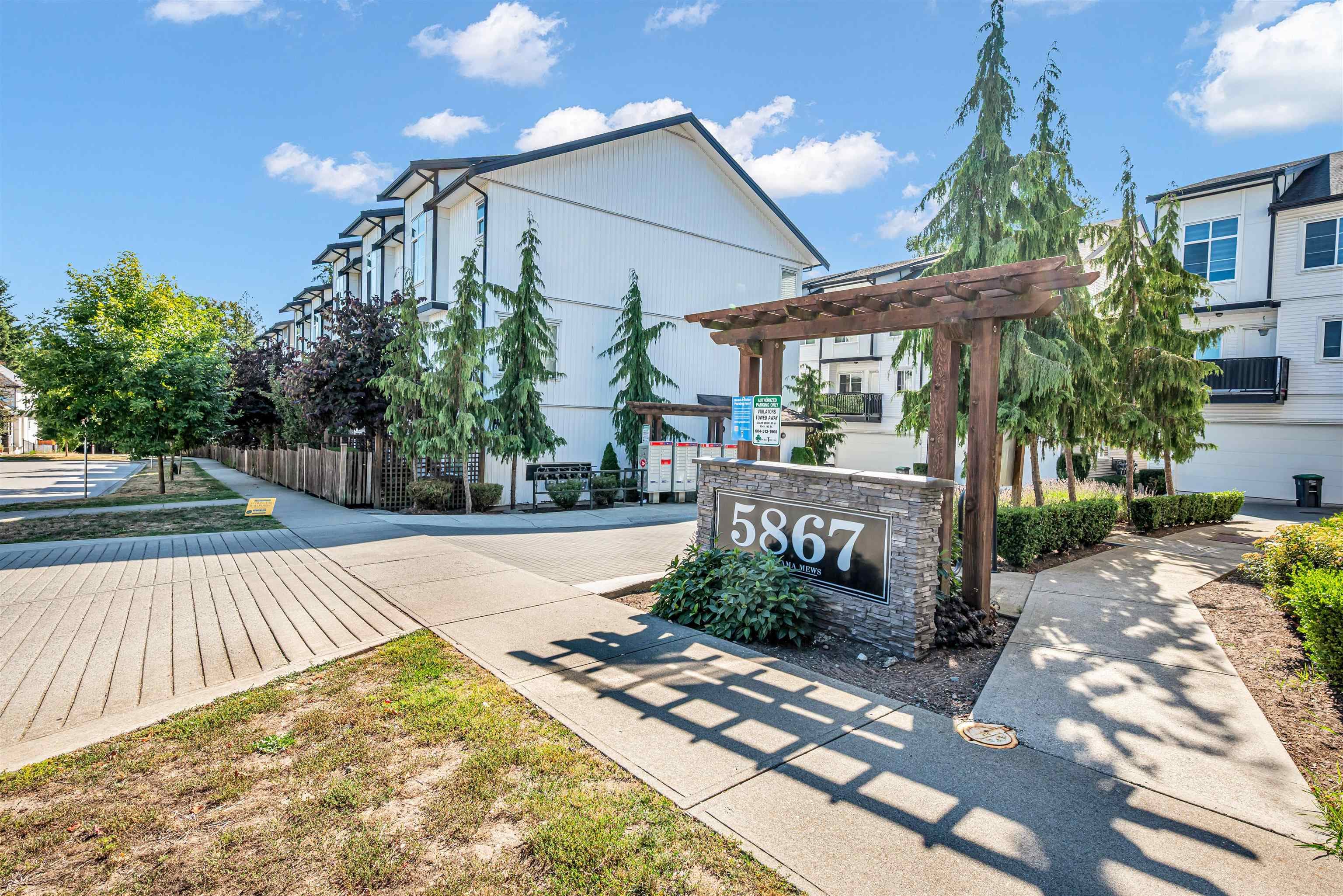 32 - 5867 129 Street, Surrey, V3X 0J4 — photo 1