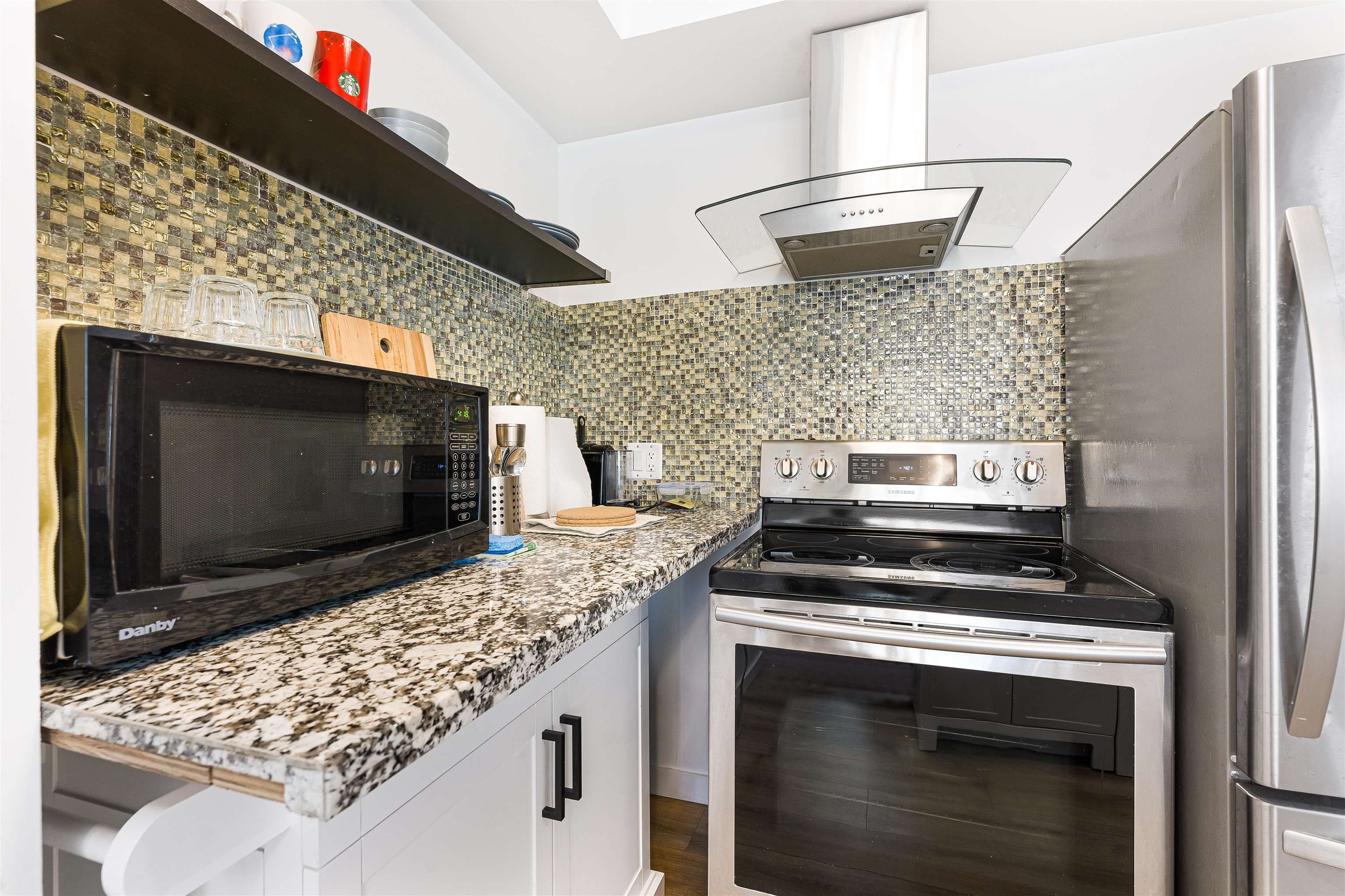 1406 - 1050 Burrard, Vancouver, V6Z 2S3 — photo 2