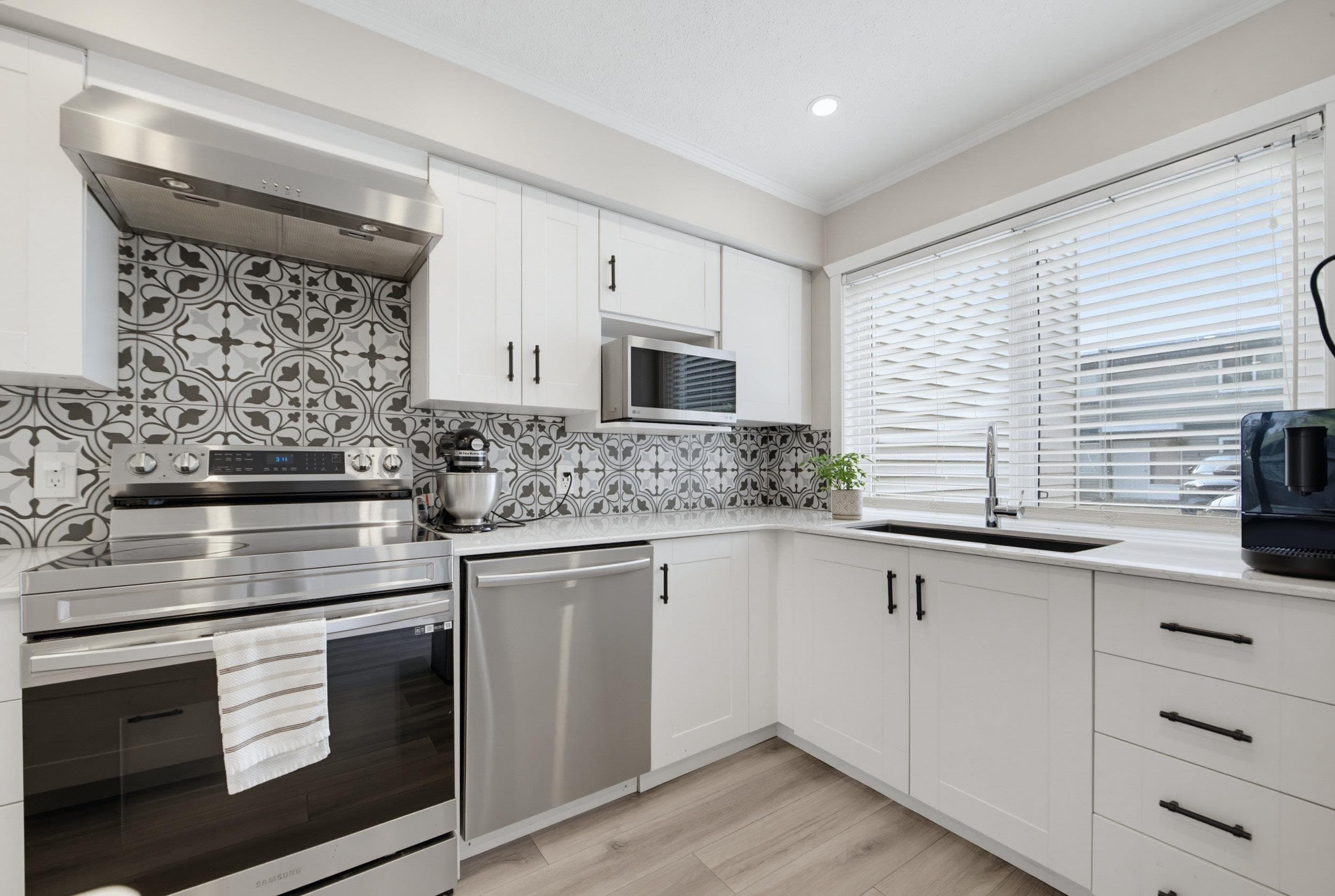 16 - 4959 57 Street, Delta, V4K 3E7 — photo 1
