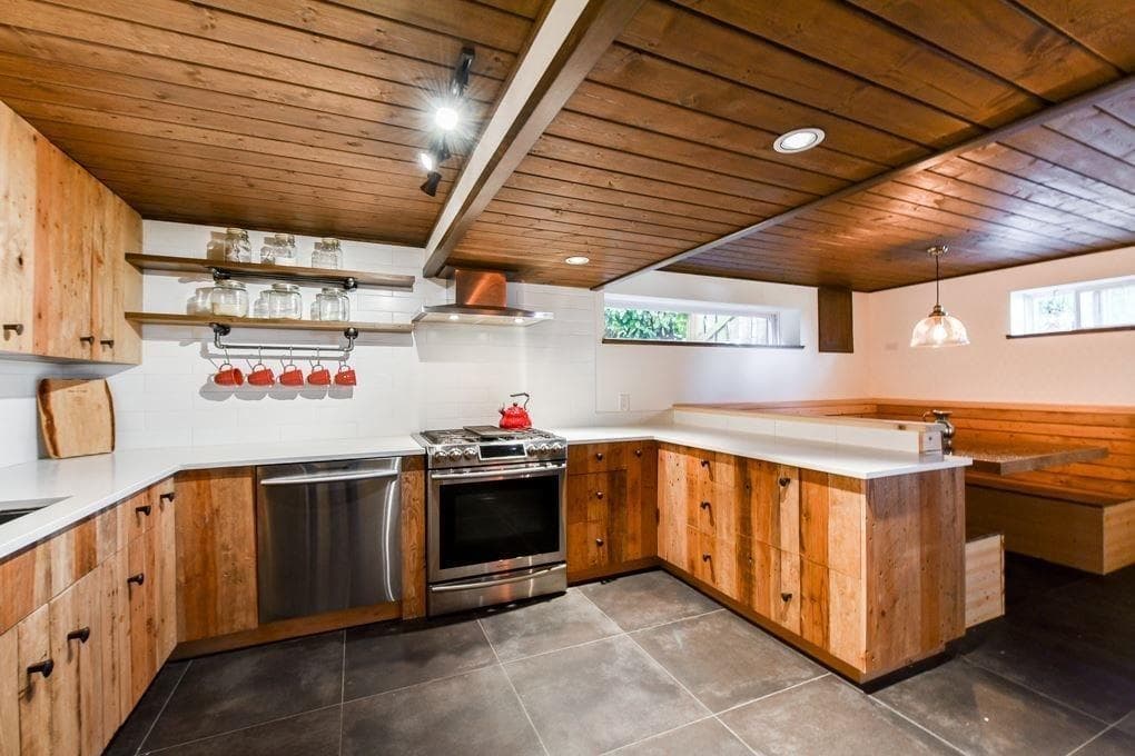 Lower - 9686 Princess Drive, Surrey, V3V 2T4 — photo 3