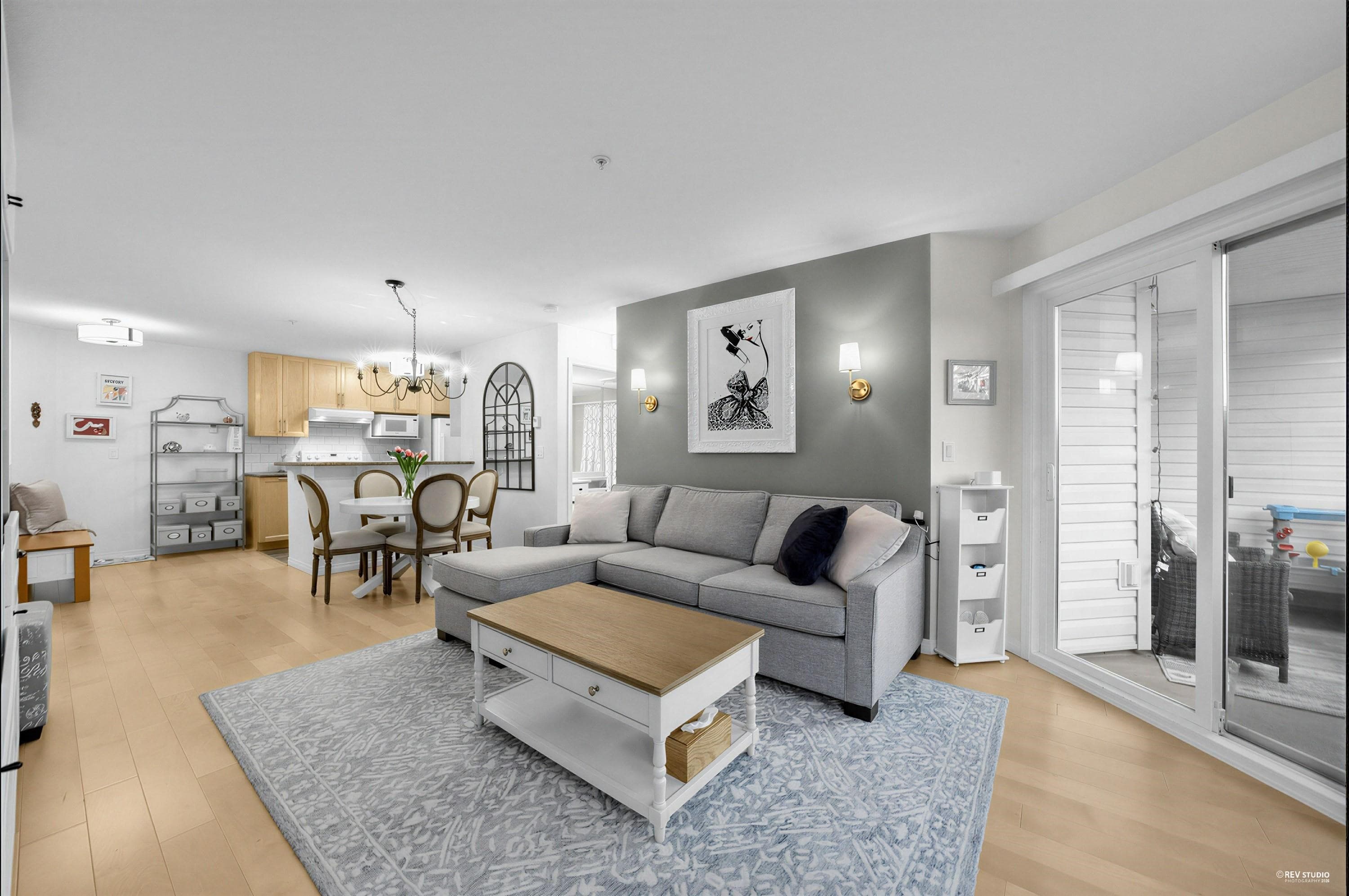 211 - 7139 18th Avenue, Burnaby, V3N 4Z3 — photo 4