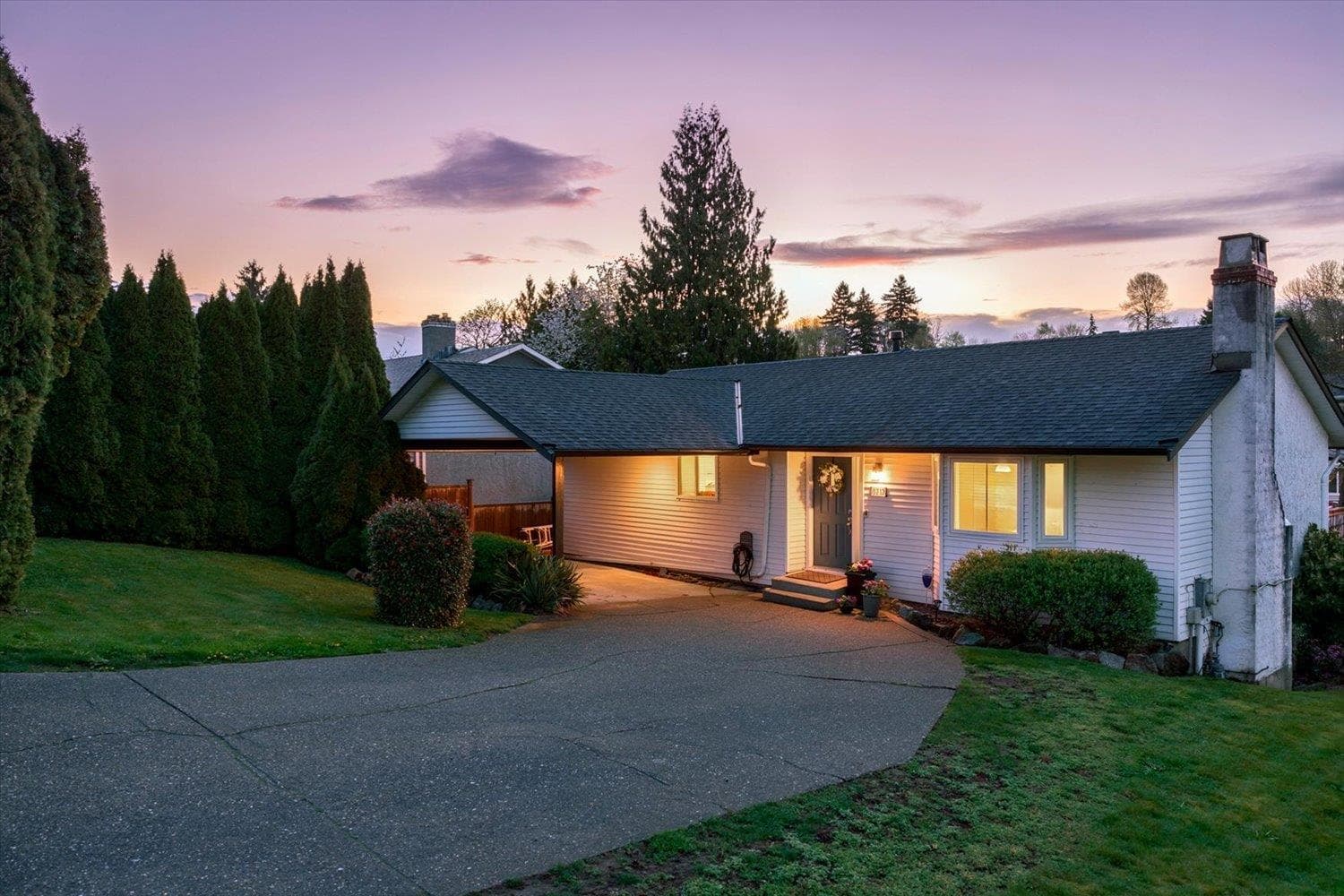 3712 Old Clayburn Road, Abbotsford, V3G 1H6 — photo 2