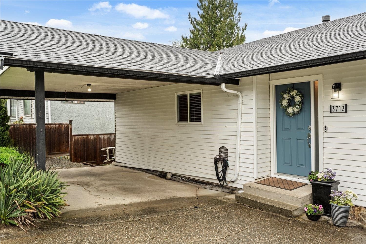 3712 Old Clayburn Road, Abbotsford, V3G 1H6 — photo 3