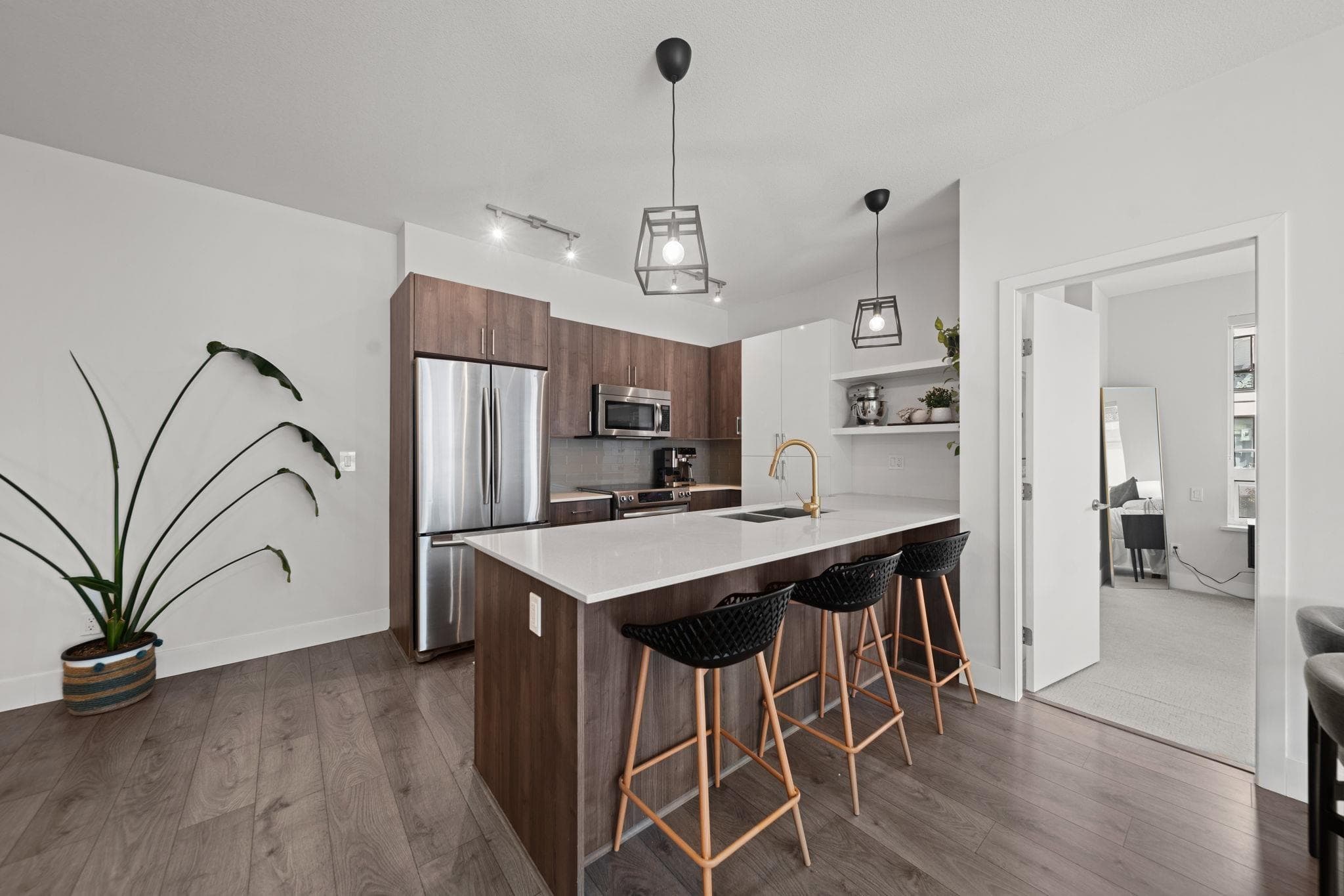 405 - 630 Como Lake Avenue, Coquitlam, V3J 0E4 — photo 1