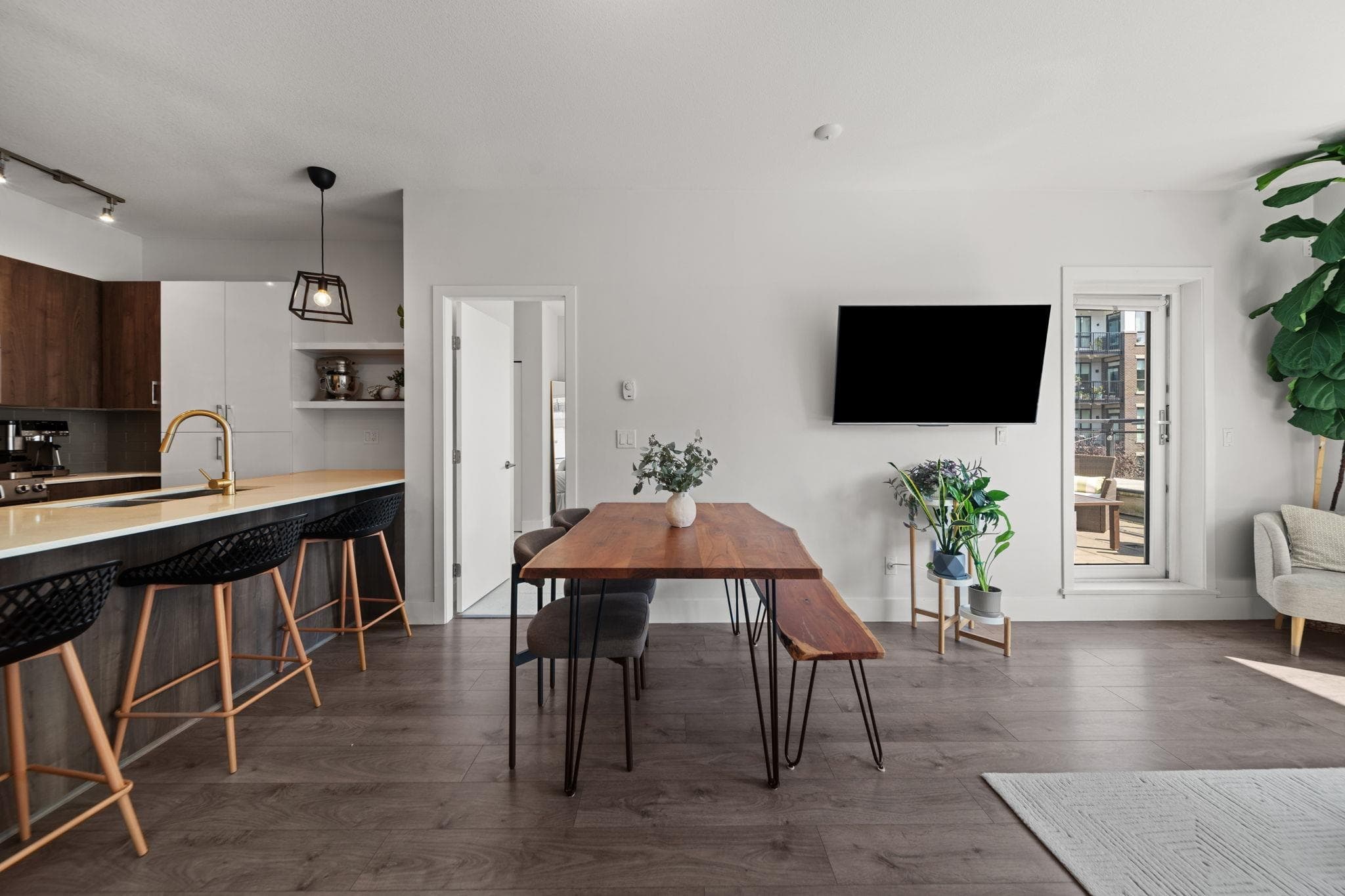 405 - 630 Como Lake Avenue, Coquitlam, V3J 0E4 — photo 5