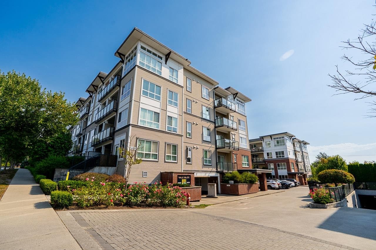 302 - 6468 195a Street, Surrey, V4N 6R6 — photo 2