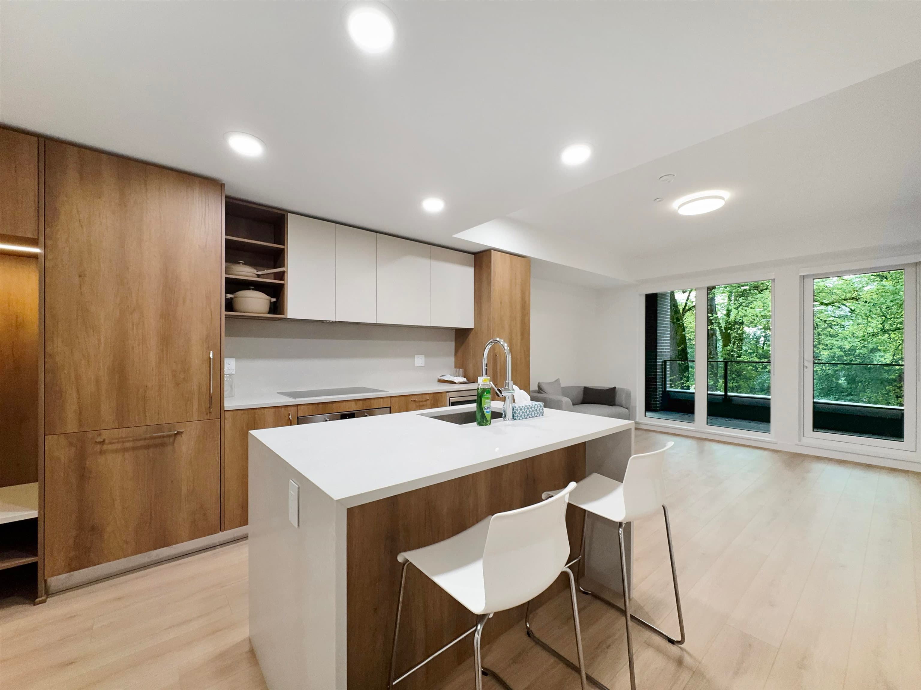 3xx - 133 W 49th Avenue, Vancouver, V5Y 0P8 — photo 1