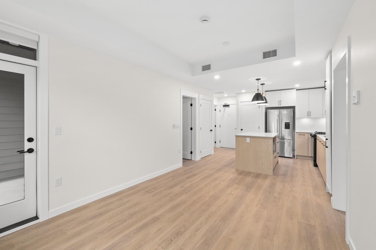 207 - 27249 Aldergrove Town Centre Drive, Langley, V4W 0E4 — photo 5