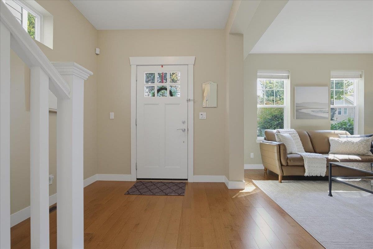 321 172a Street, Surrey, V3Z 9P7 — photo 2