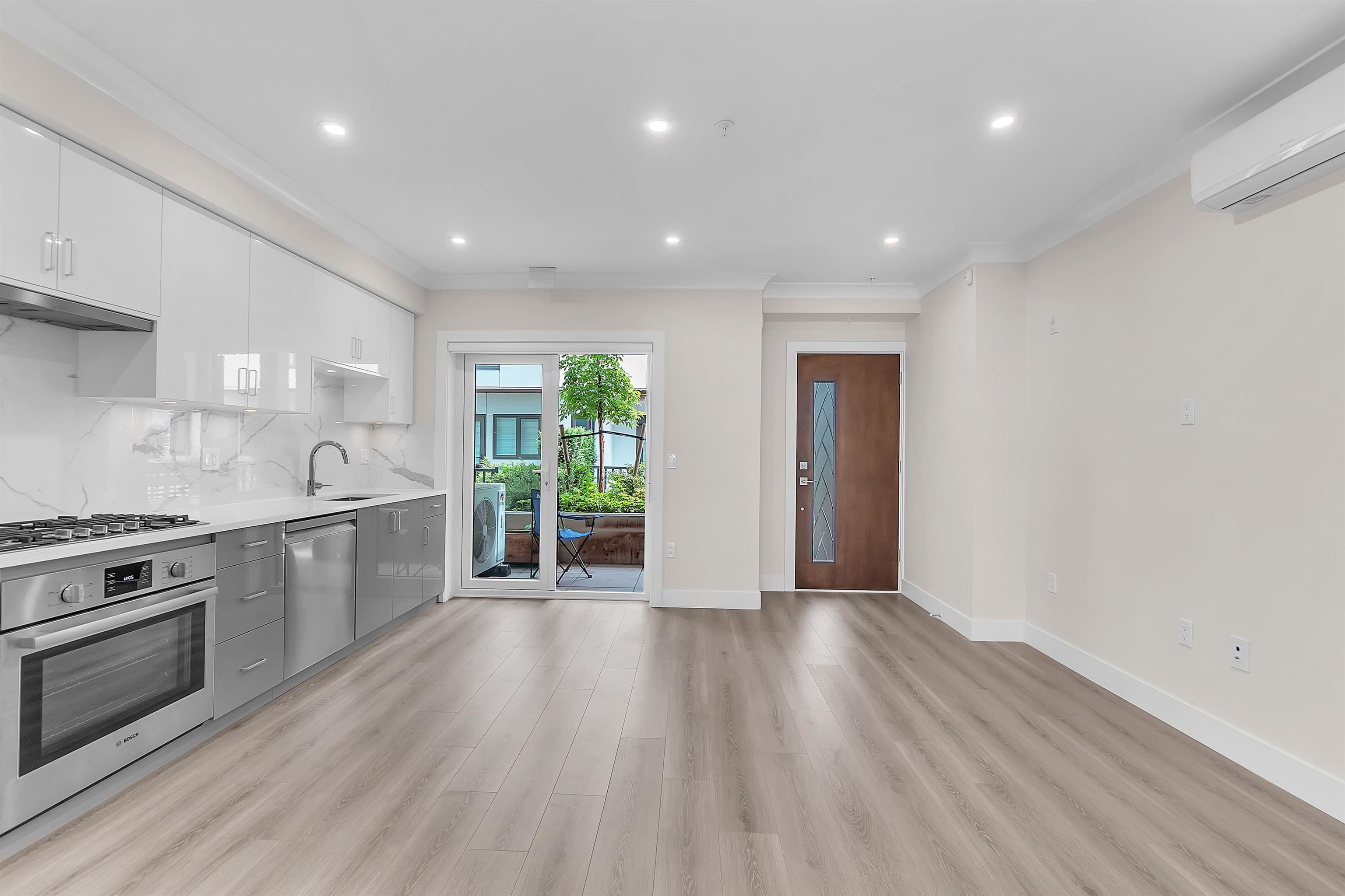 8327 French Street, Vancouver, V6P 0L7 — photo 3