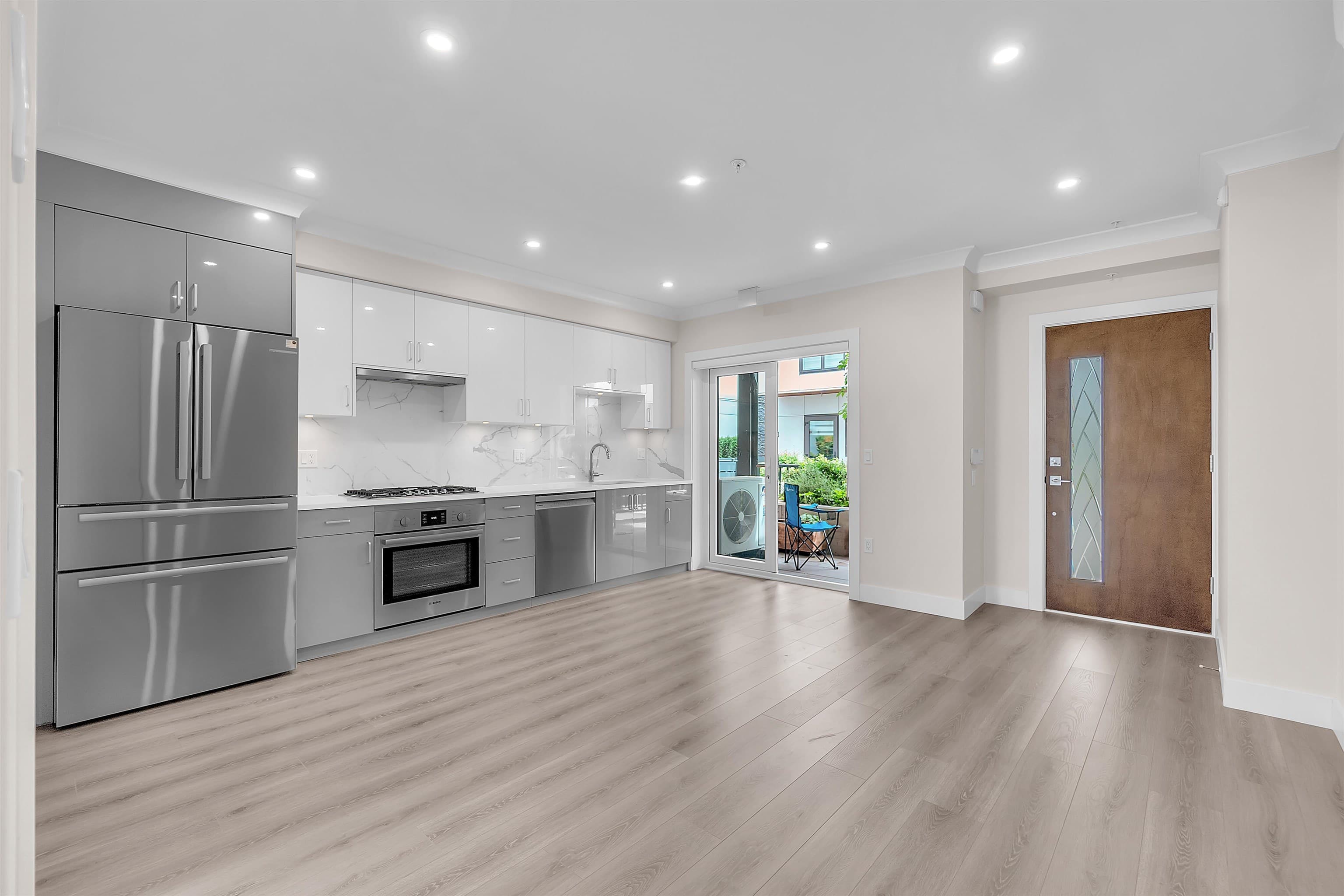 8327 French Street, Vancouver, V6P 0L7 — photo 1