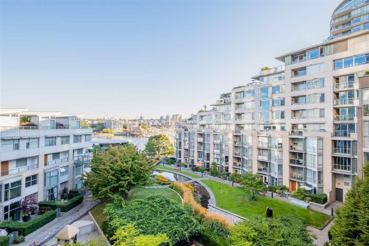 605 - 1228 Marinaside Crescent, Vancouver, V6Z 2W4 — photo 1