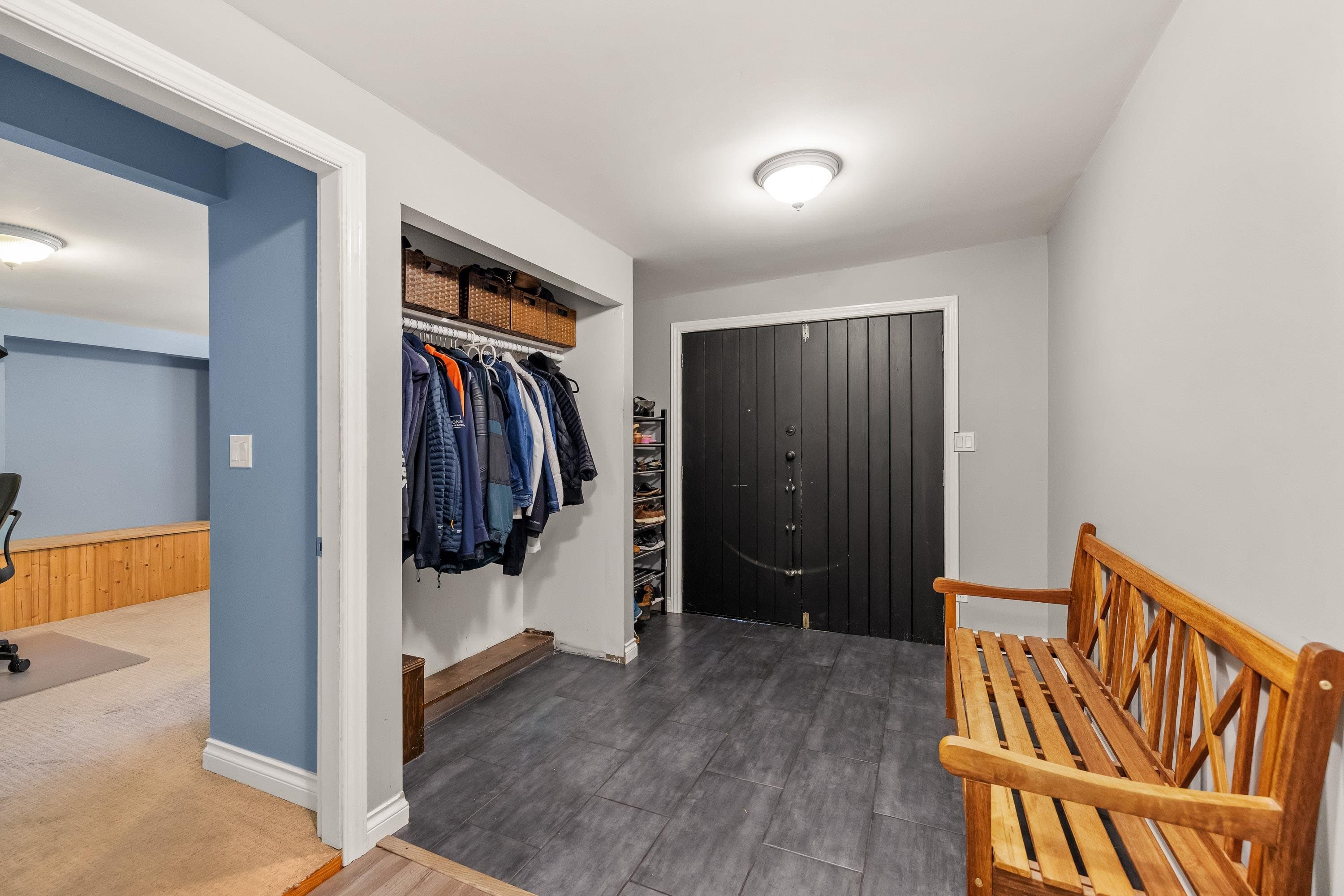 1908 Warwick Crescent, Port Coquitlam, V3C 1L8 — photo 2