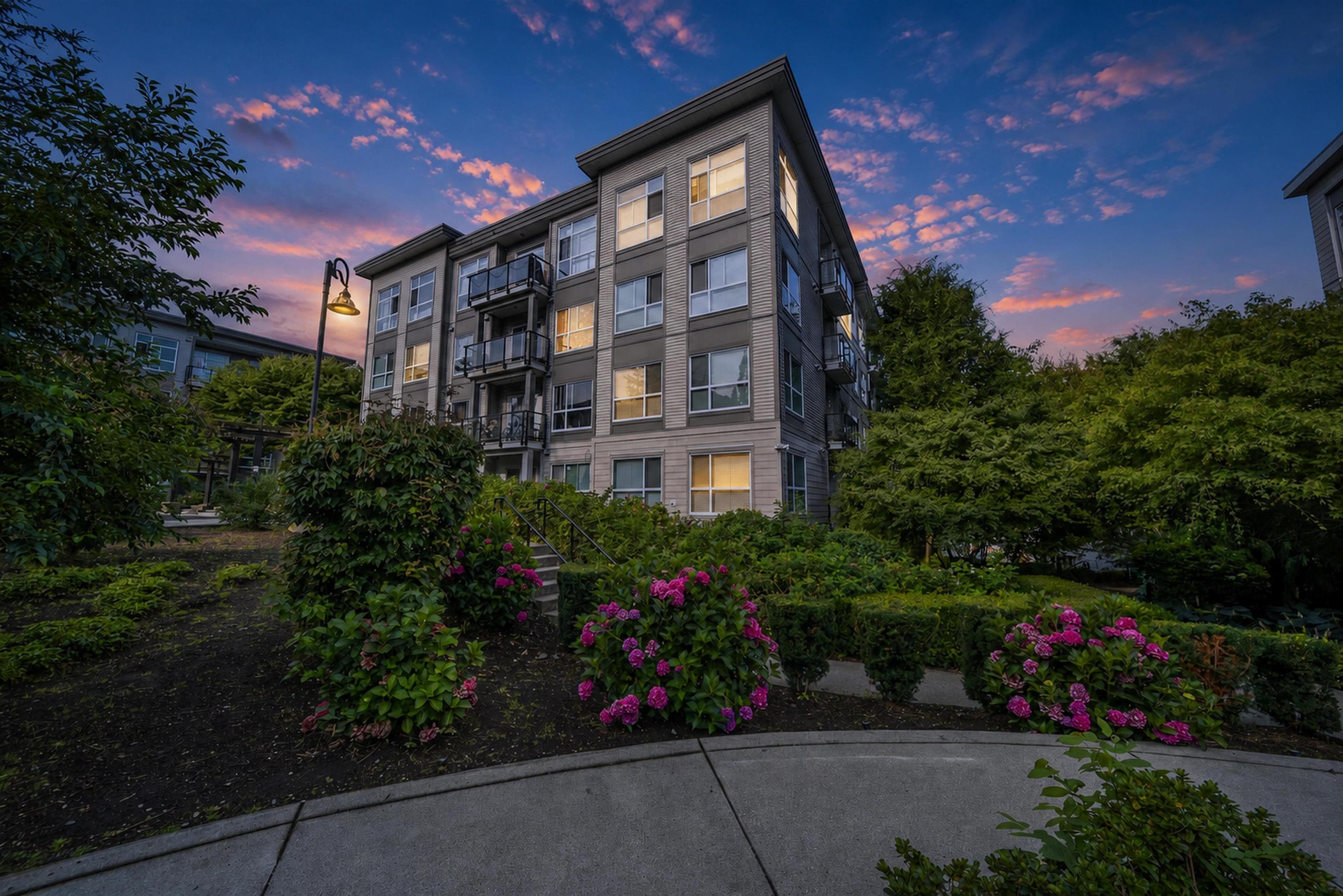 222 - 13733 107a Avenue, Surrey, V3T 0B7 — photo 2