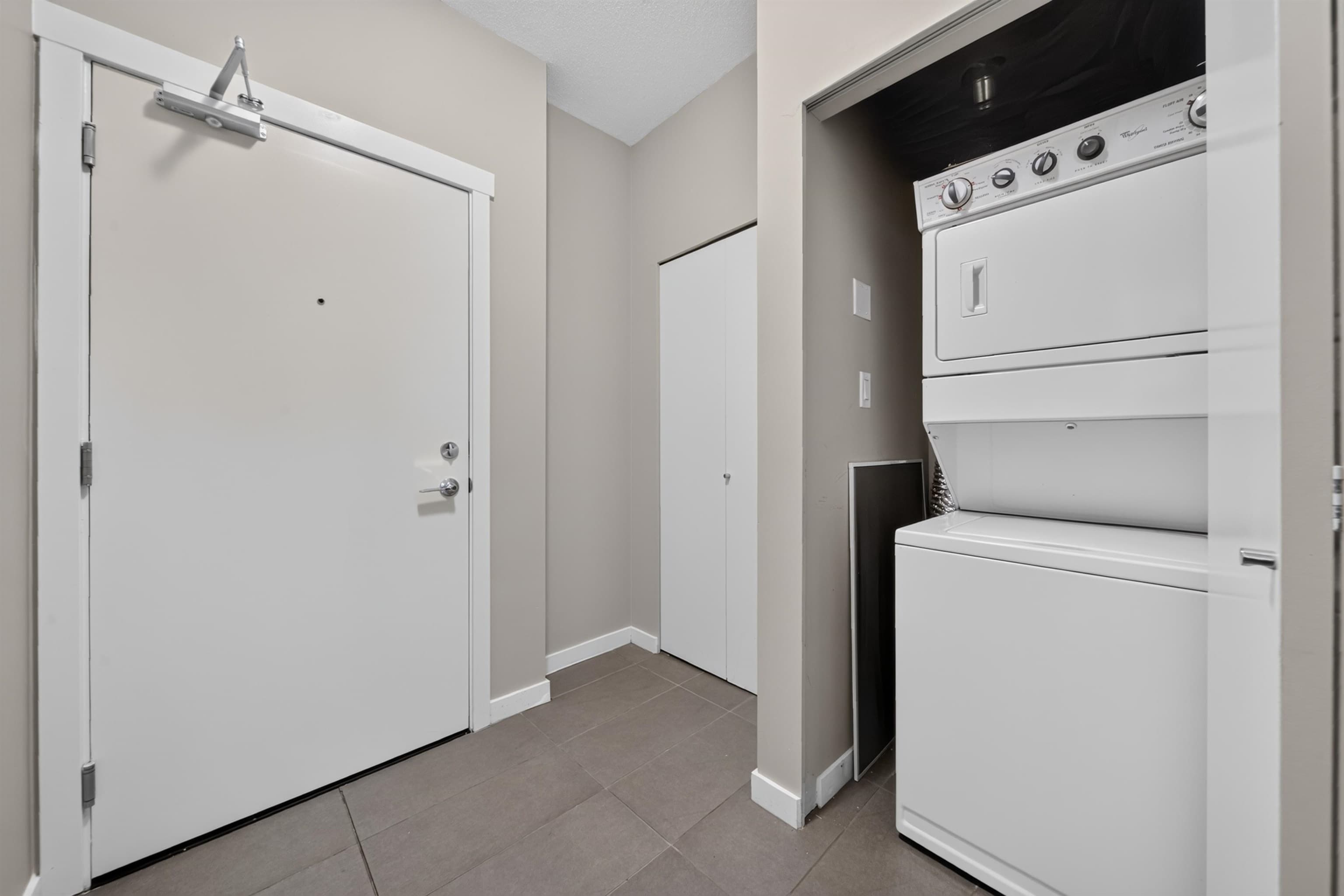 222 - 13733 107a Avenue, Surrey, V3T 0B7 — photo 5