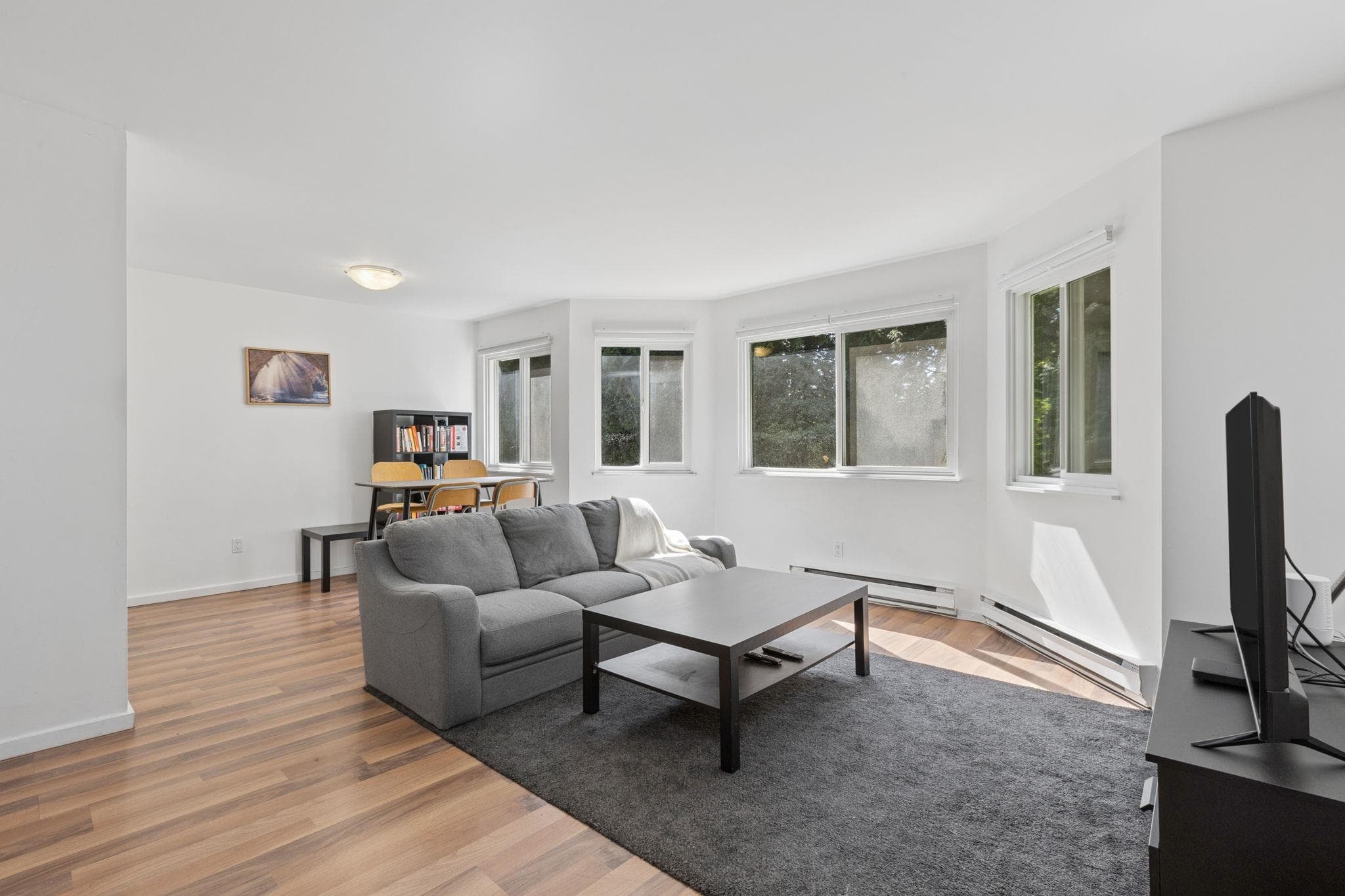 405 - 9880 Manchester Drive, Burnaby, V3N 4R3 — photo 3