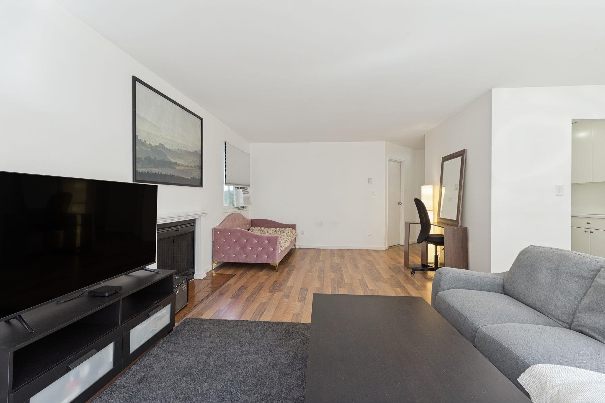 405 - 9880 Manchester Drive, Burnaby, V3N 4R3 — photo 5