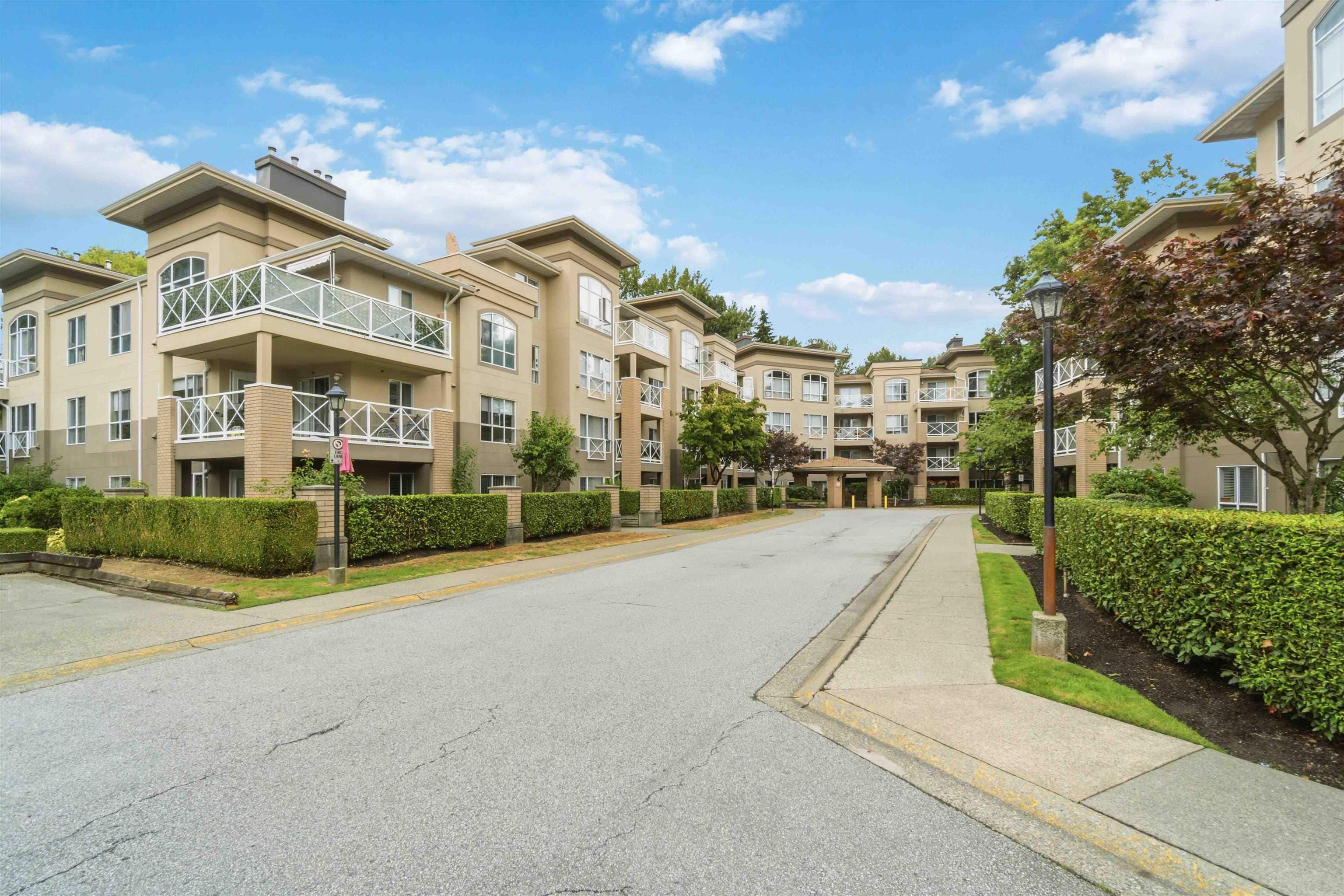 422 - 2551 Parkview Lane, Port Coquitlam, V3C 6J8 — photo 1